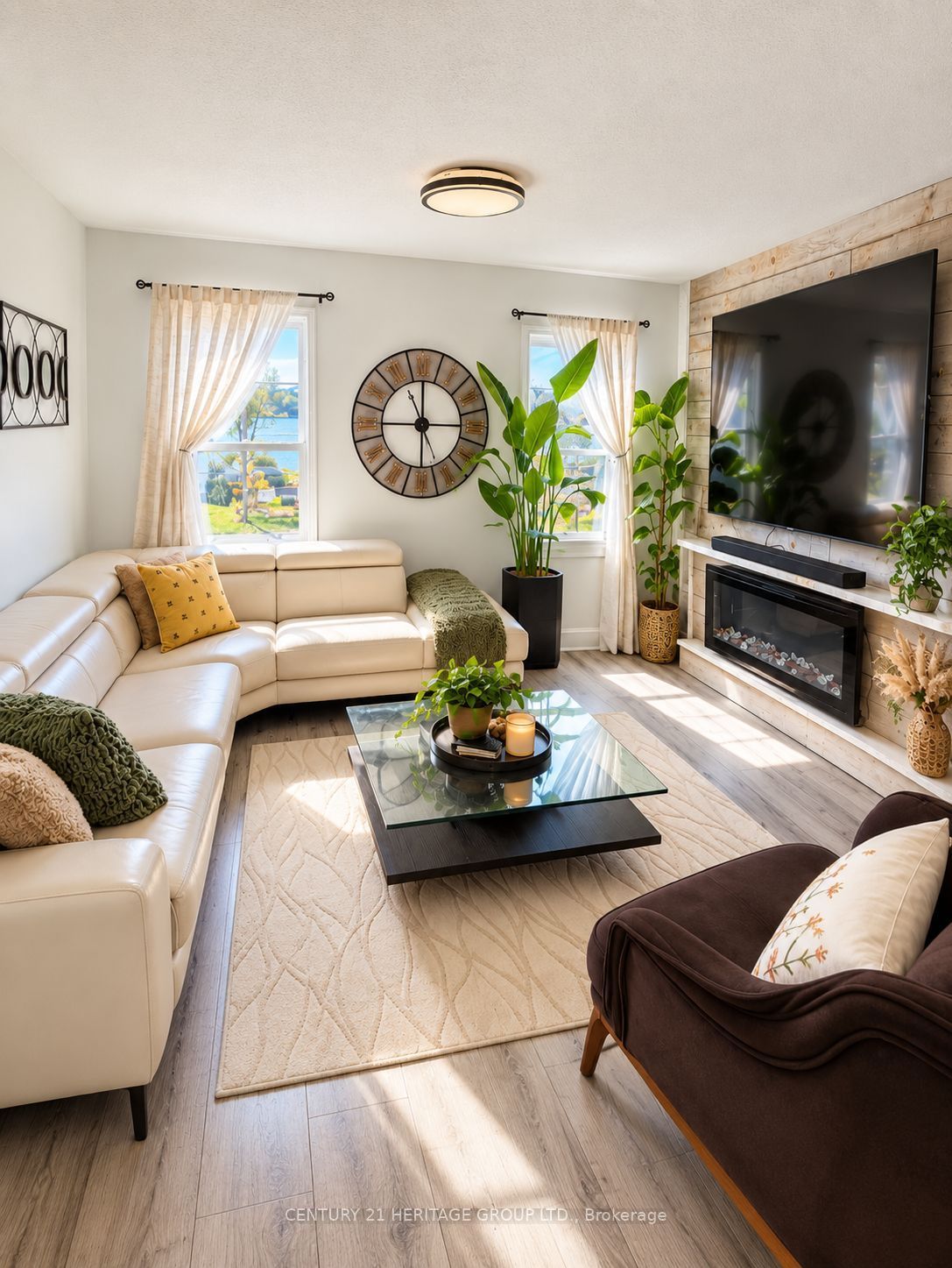 578 North Lake Road, Richmond Hill 2