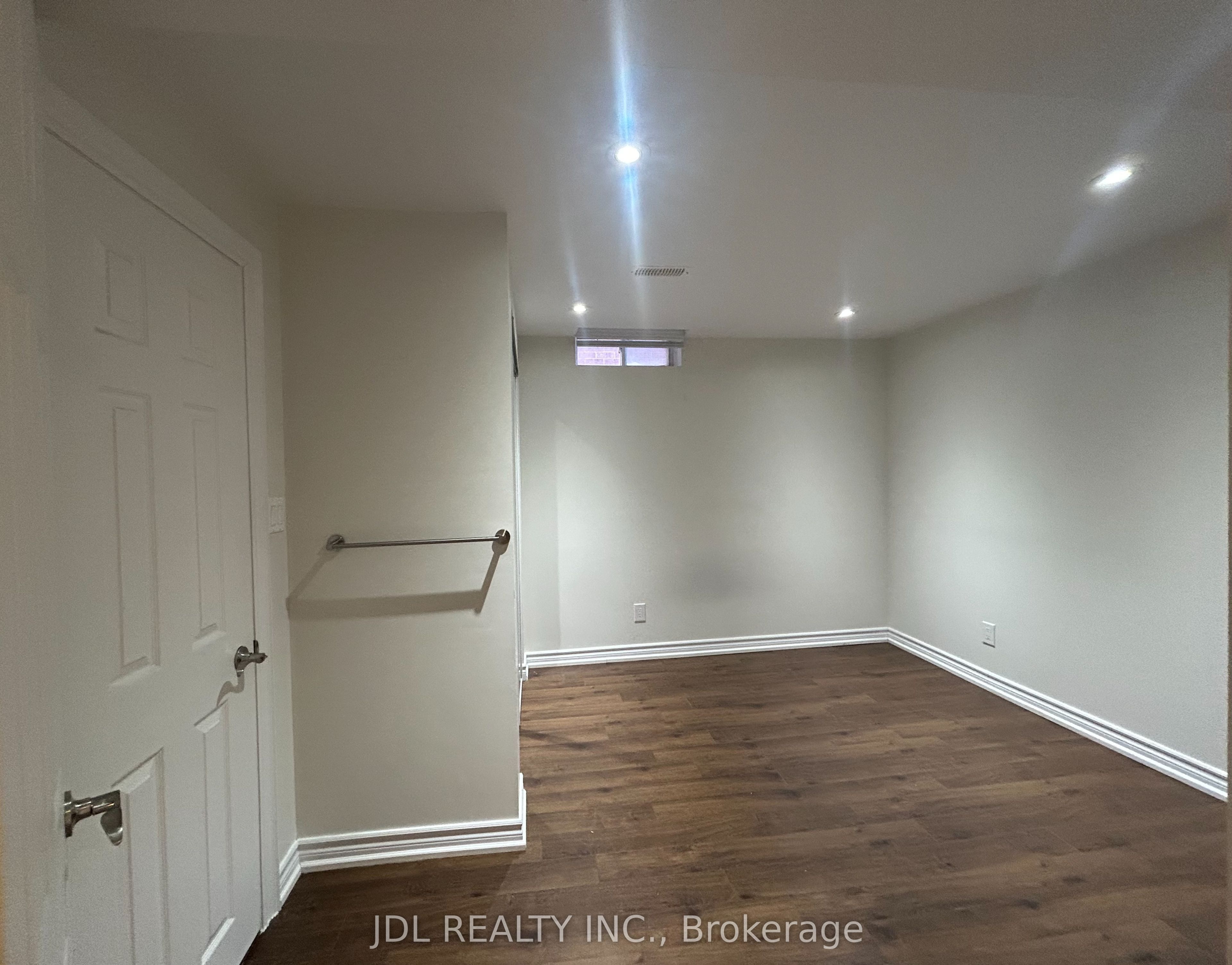 Unit Whole Two-Bedroom Bsmt - 36 Bendamere Cres Crescent, Markham 4