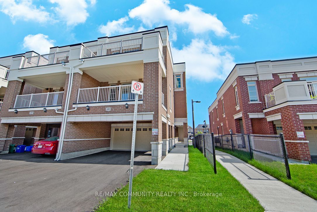 Unit B - 101 Luzon Avenue, Markham 2