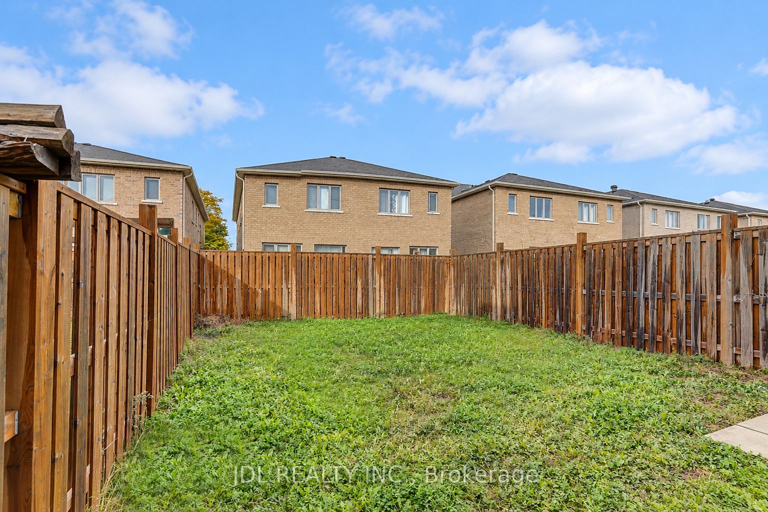 54 Mohandas Drive, Markham 5
