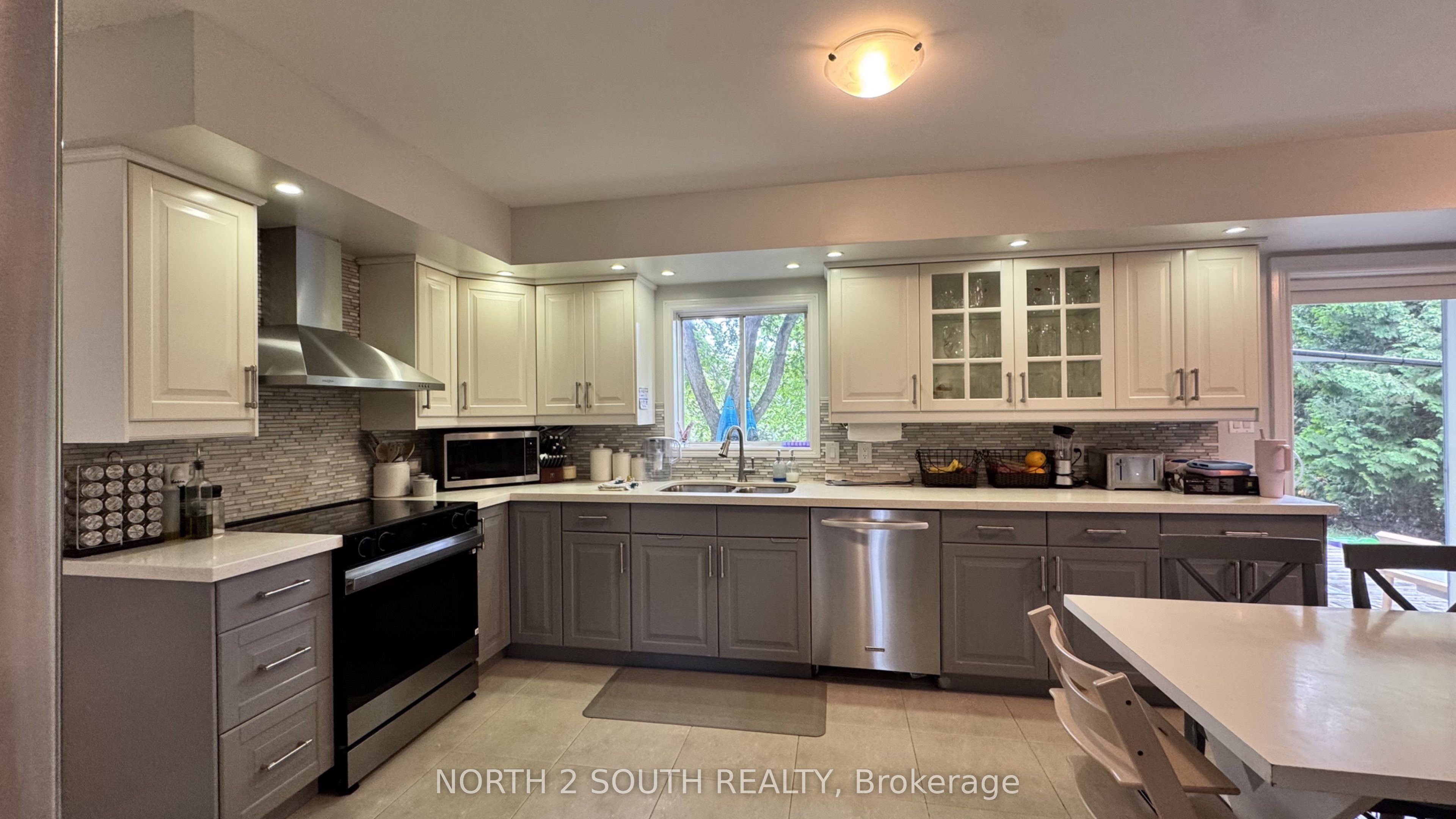 610 Sunset Beach Road, Richmond Hill 5