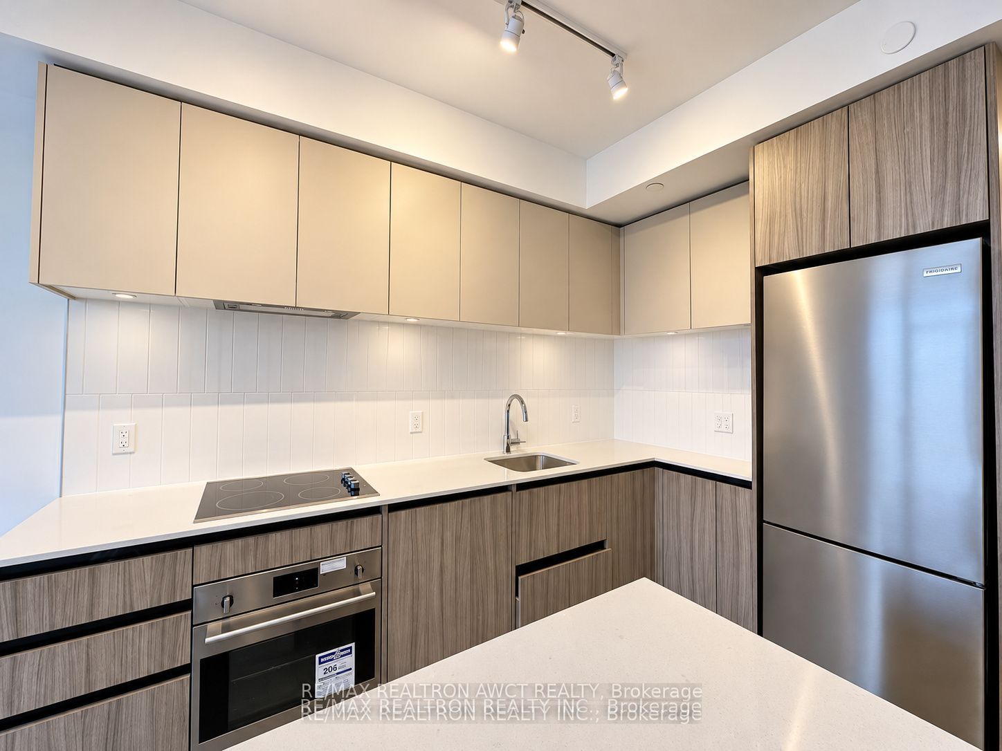 Unit 525 - 7950 Bathurst Street, Vaughan 2
