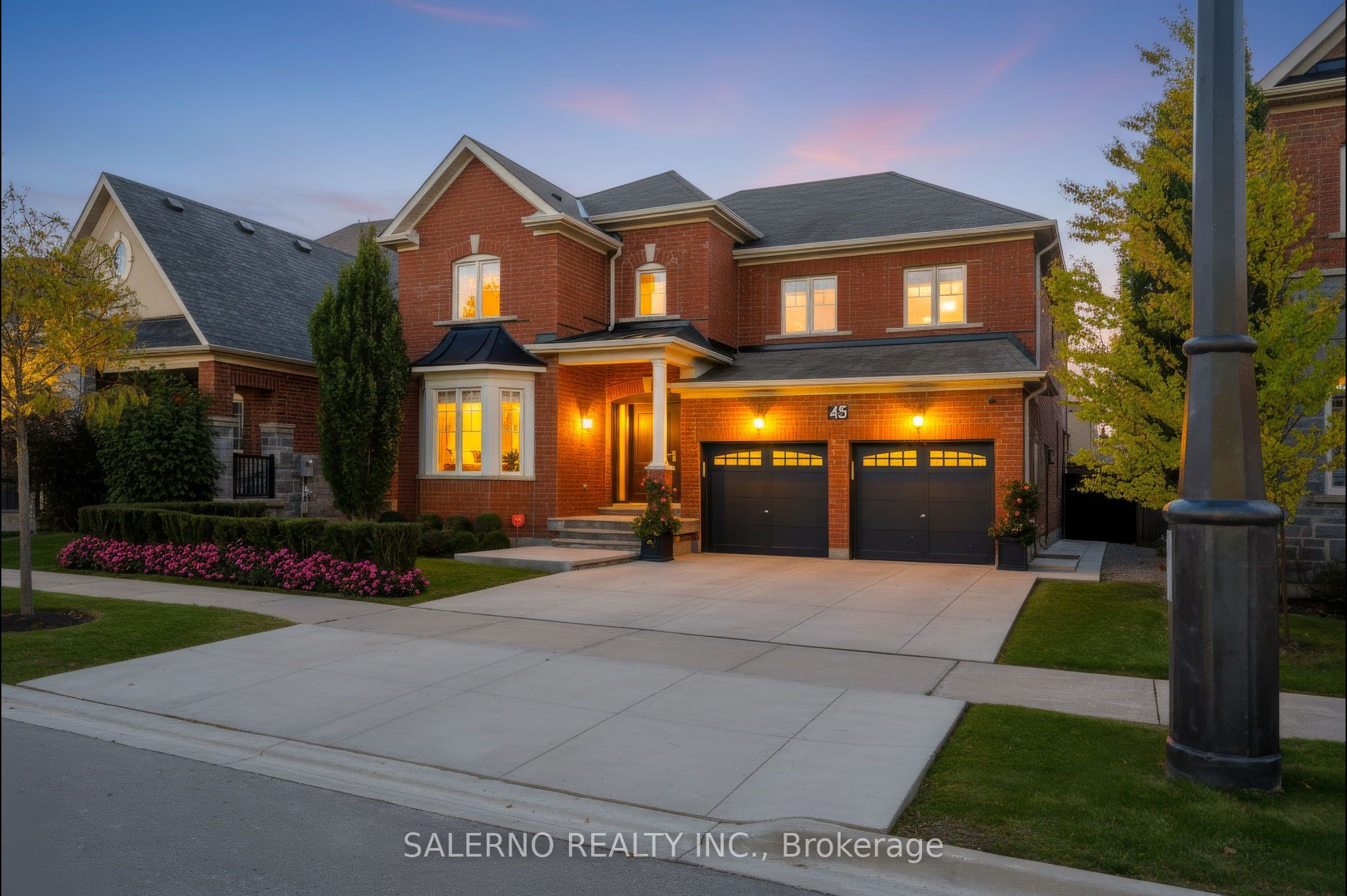 45 Woodgate Pines Drive, Vaughan 2