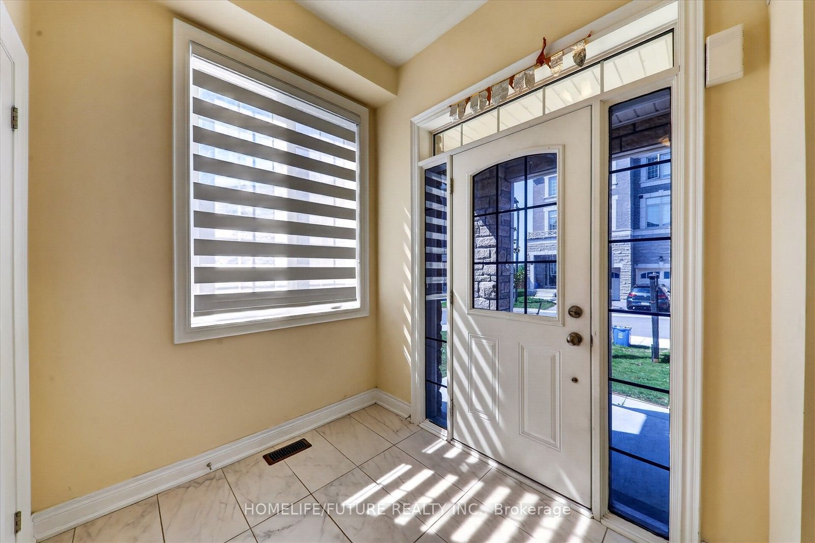 37 ANDRESS Way, Markham 5