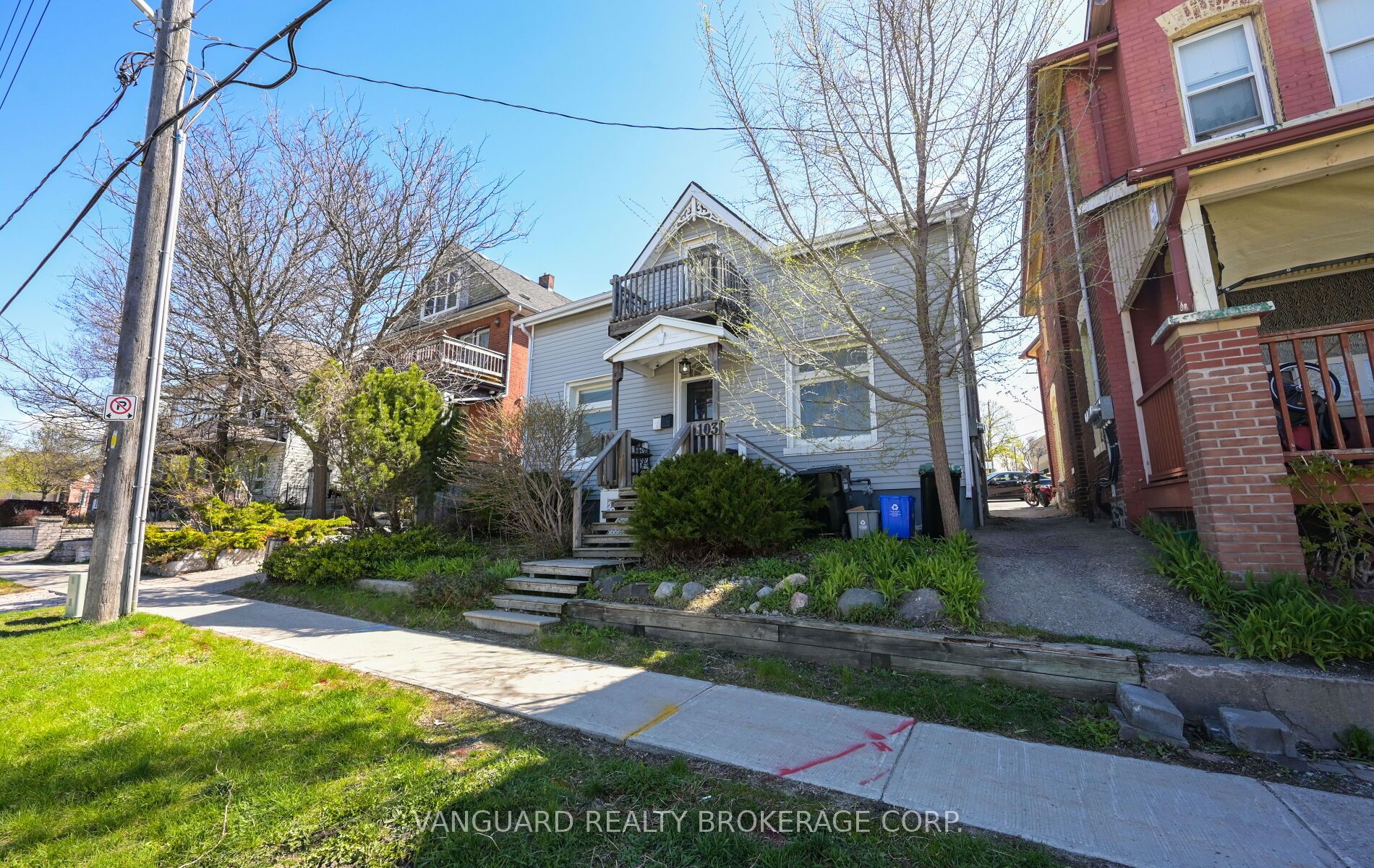 Unit 1 - 103 Mulcaster Street, Barrie 2