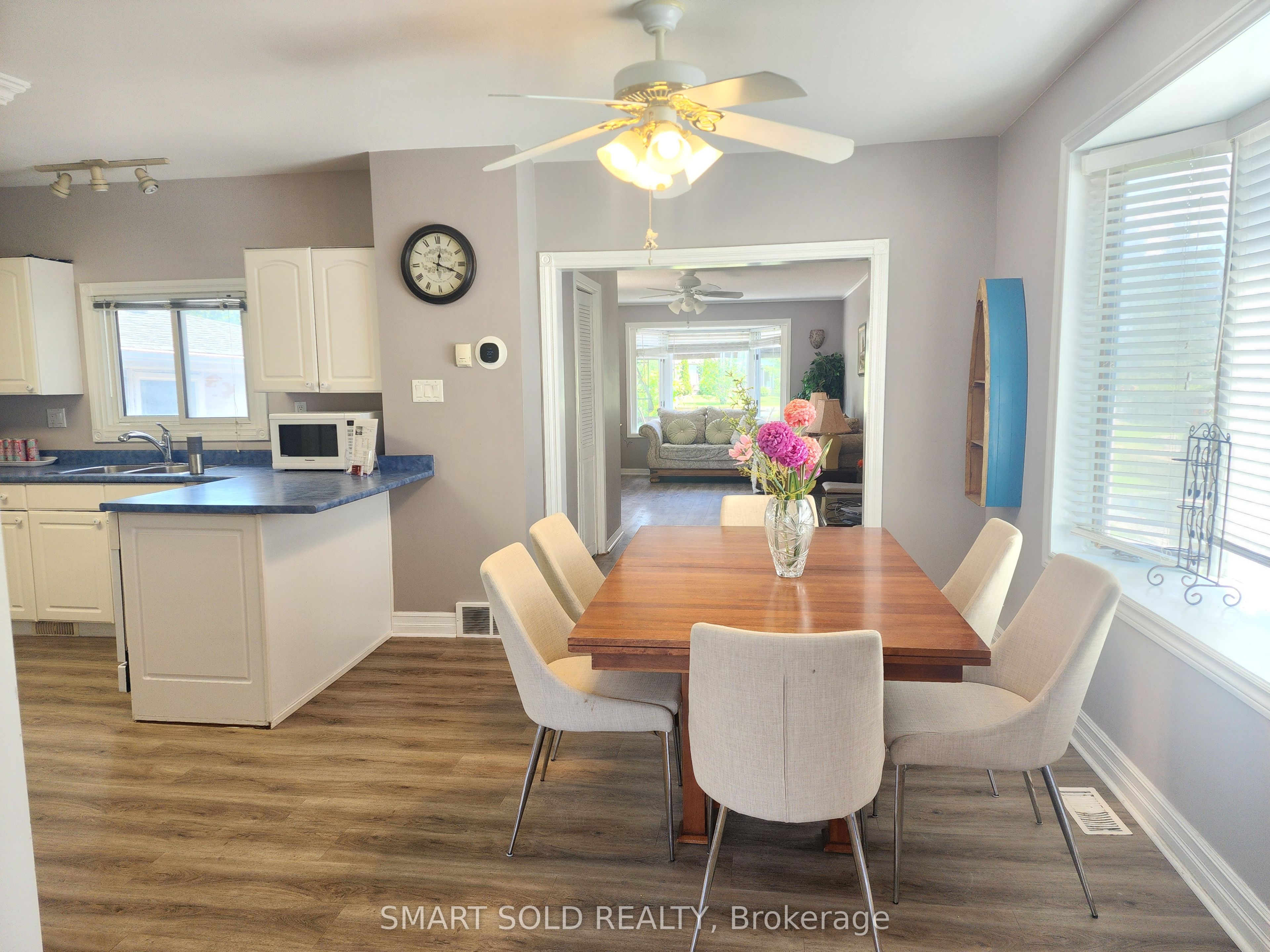 75 Lake Avenue, Ramara 2