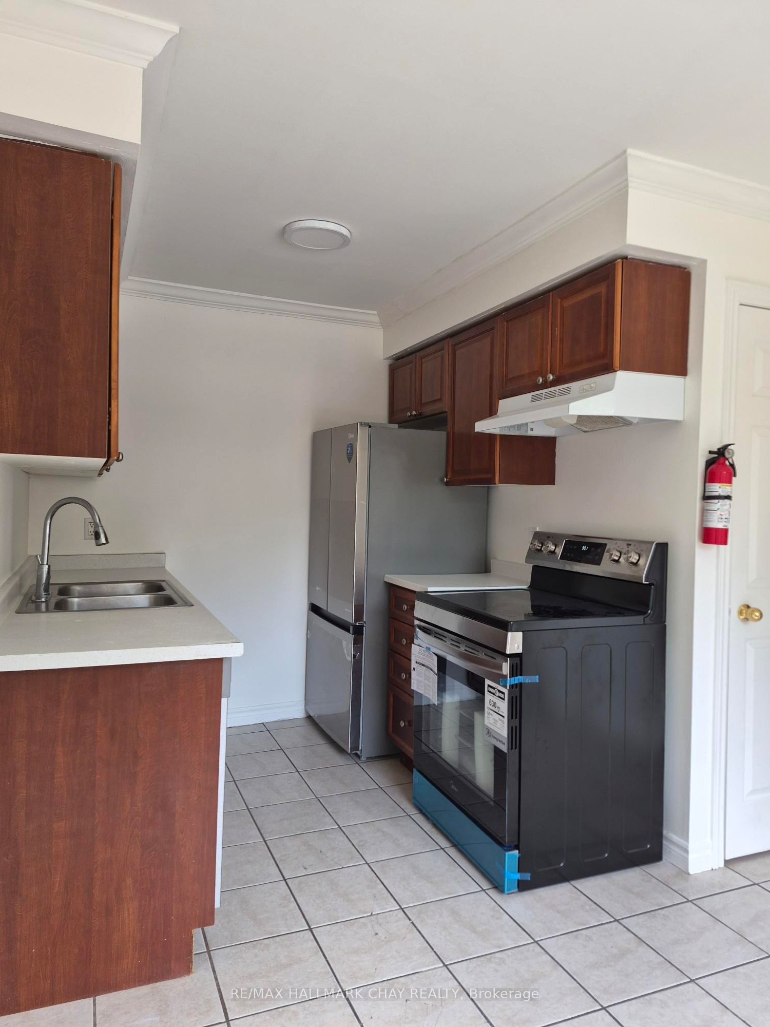 Unit A - 188 Anne Street S, Barrie 3