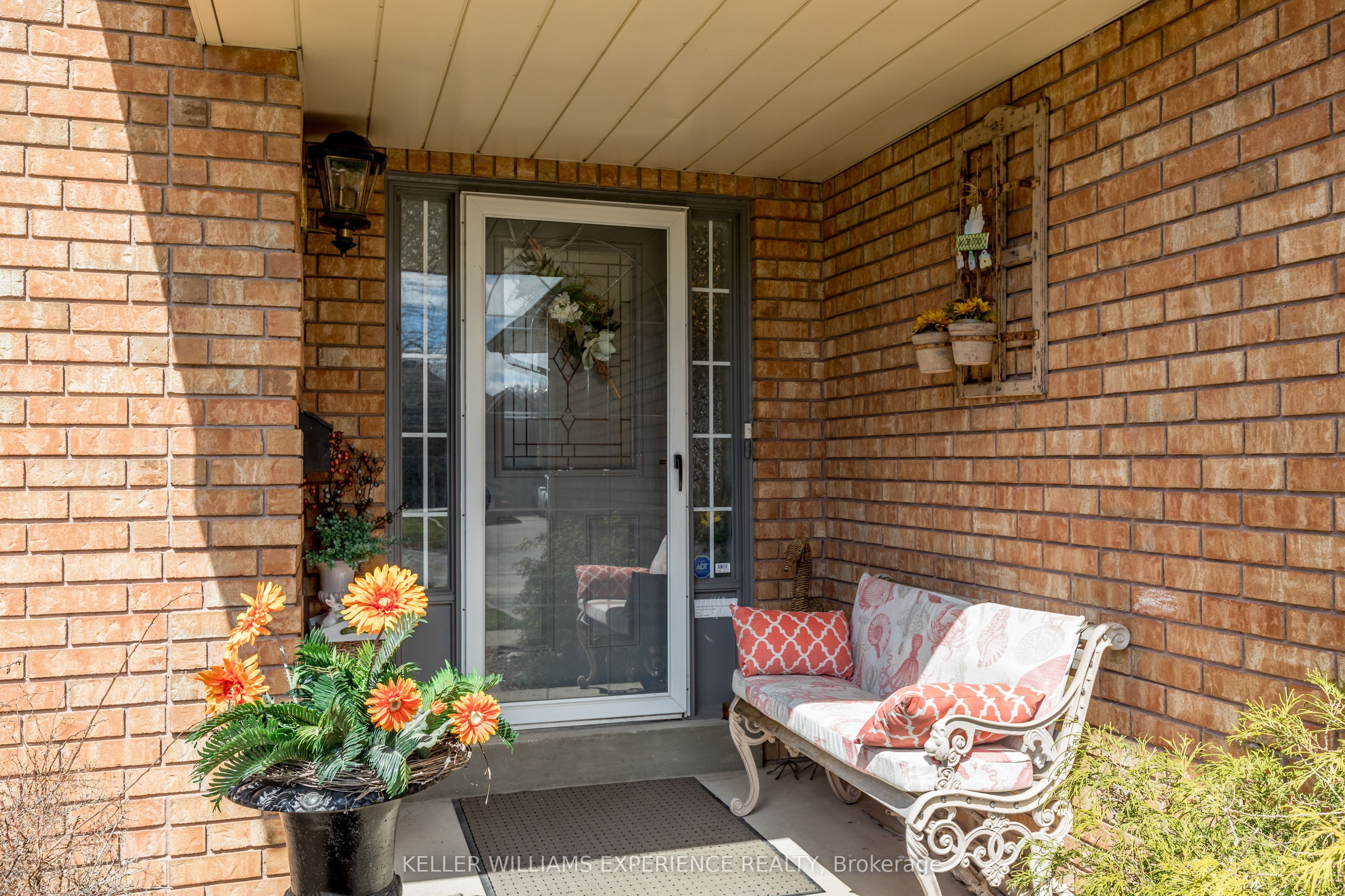 38 Bishop Drive, Barrie 2