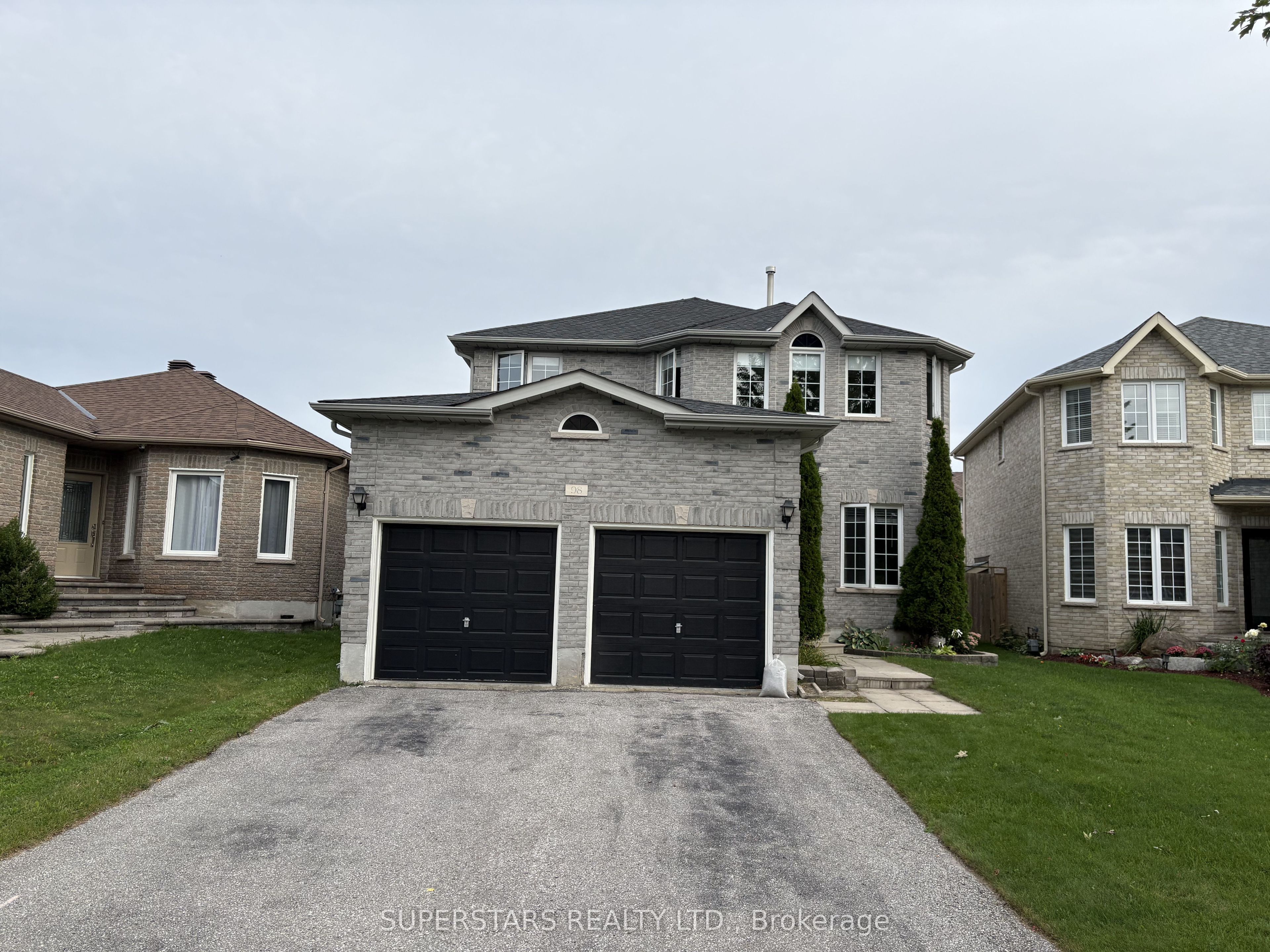 98 Joseph Crescent, Barrie 2