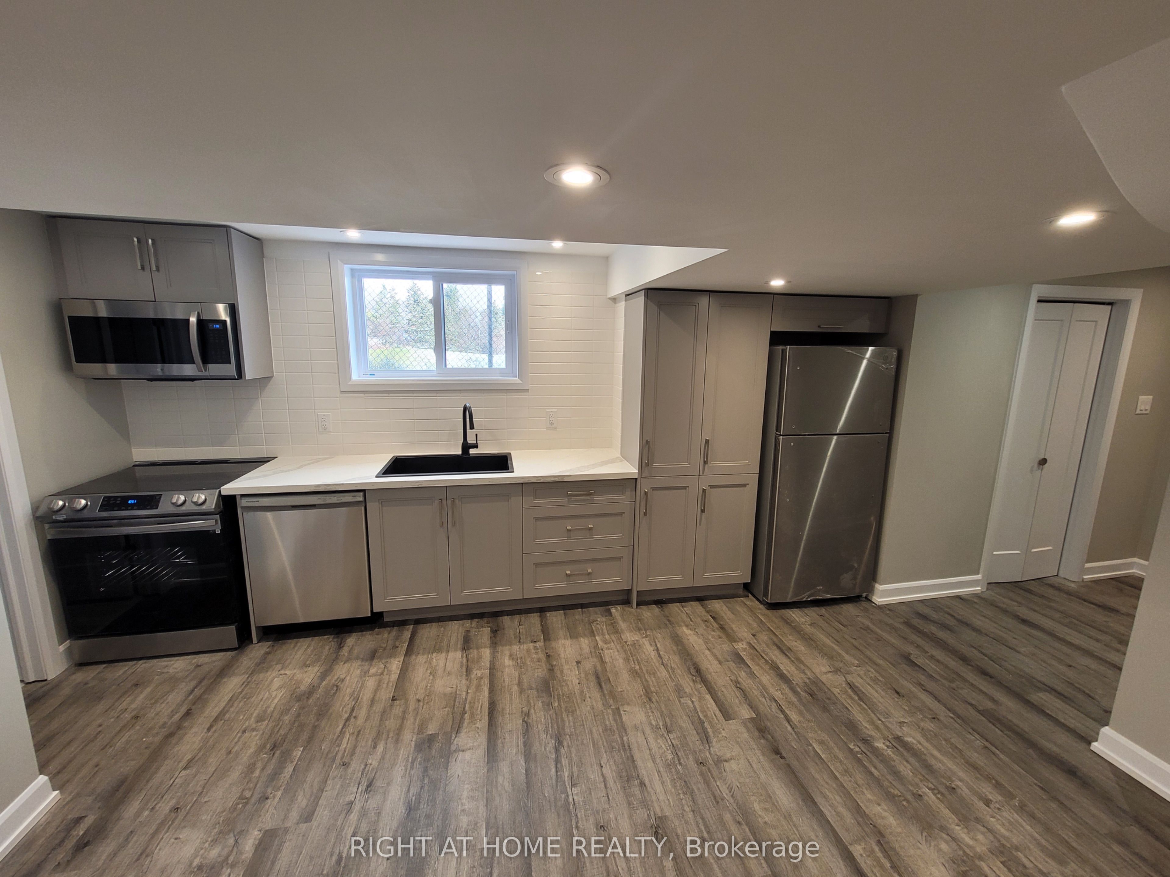 Unit Lower - 205 Cardinal Street, Barrie 2