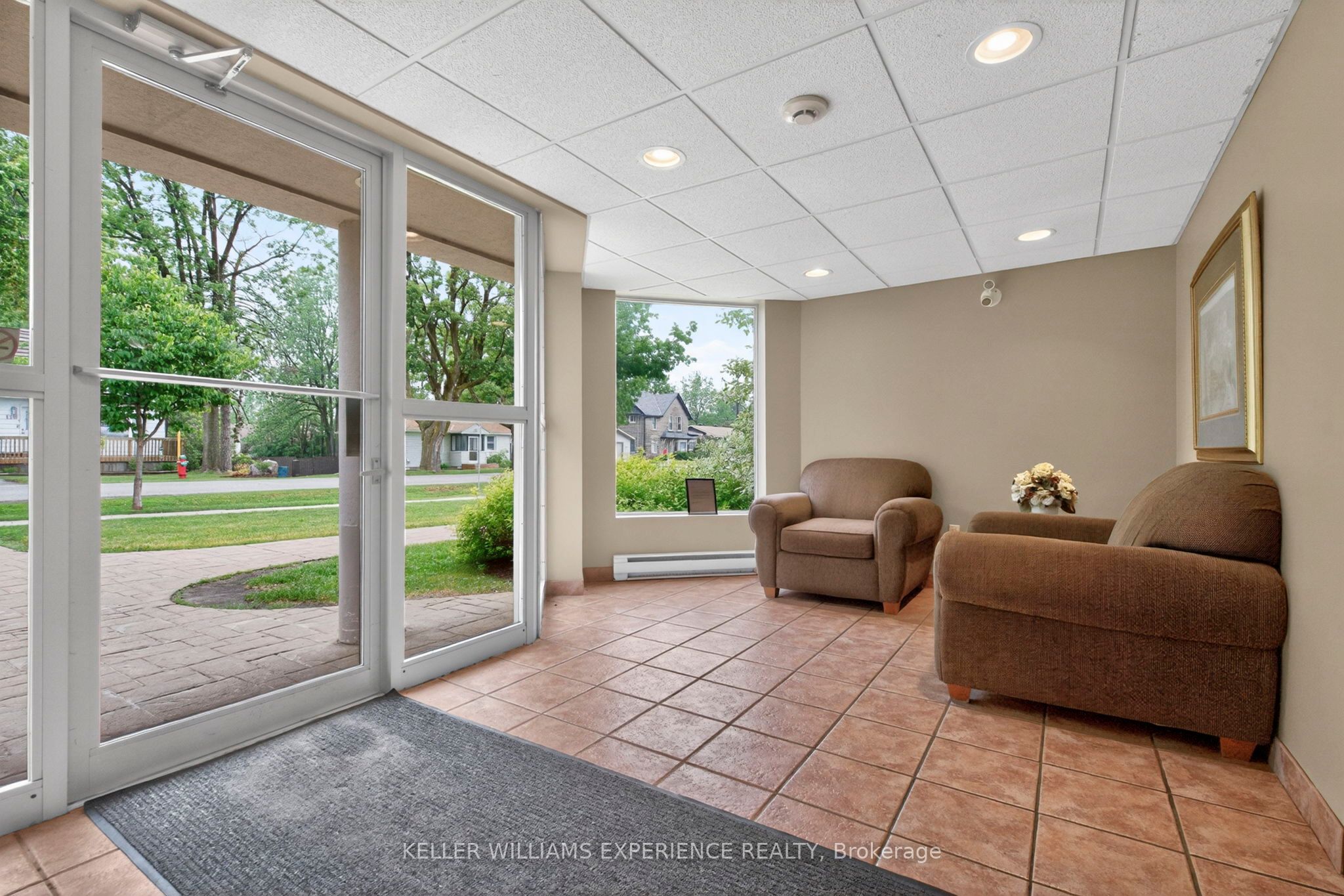 Unit 208 - 107 Bond Street, Orillia 3