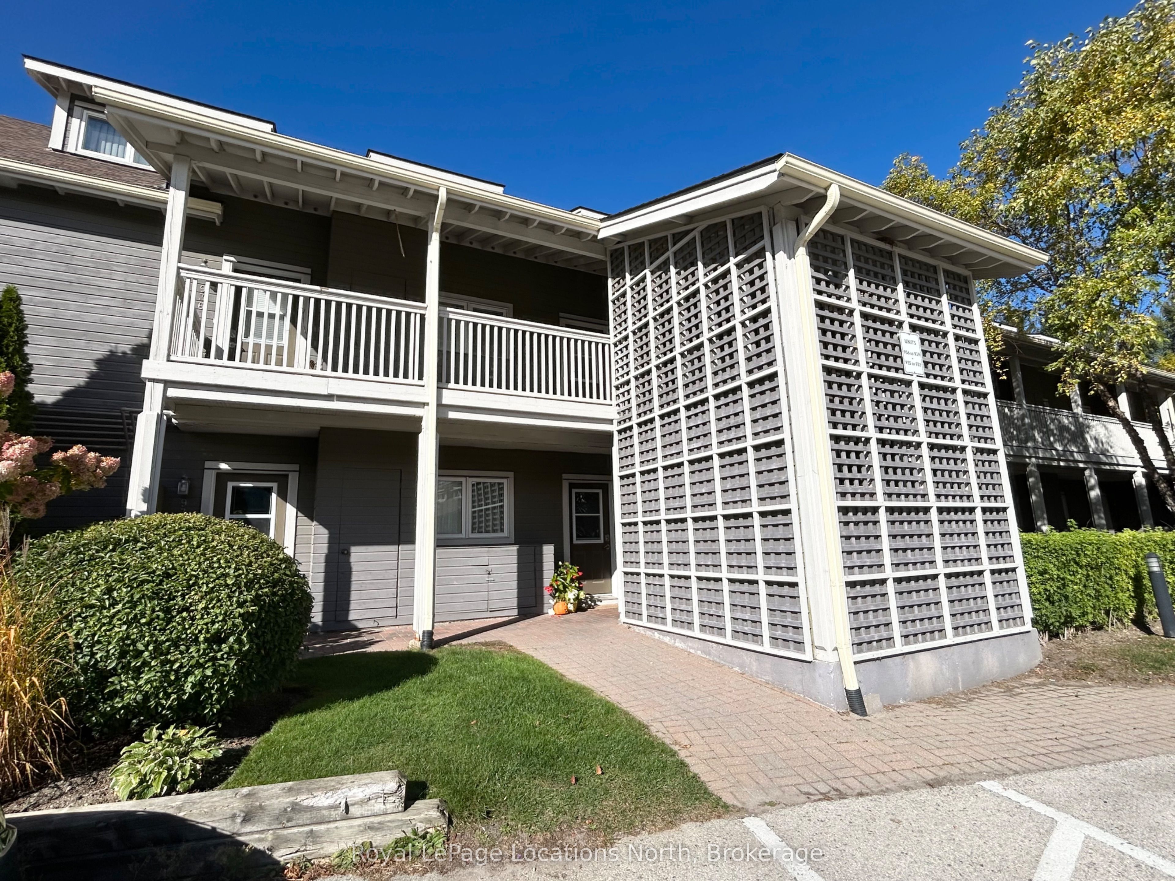 Unit 13 - 937 Cedarpointe Court, Collingwood 2