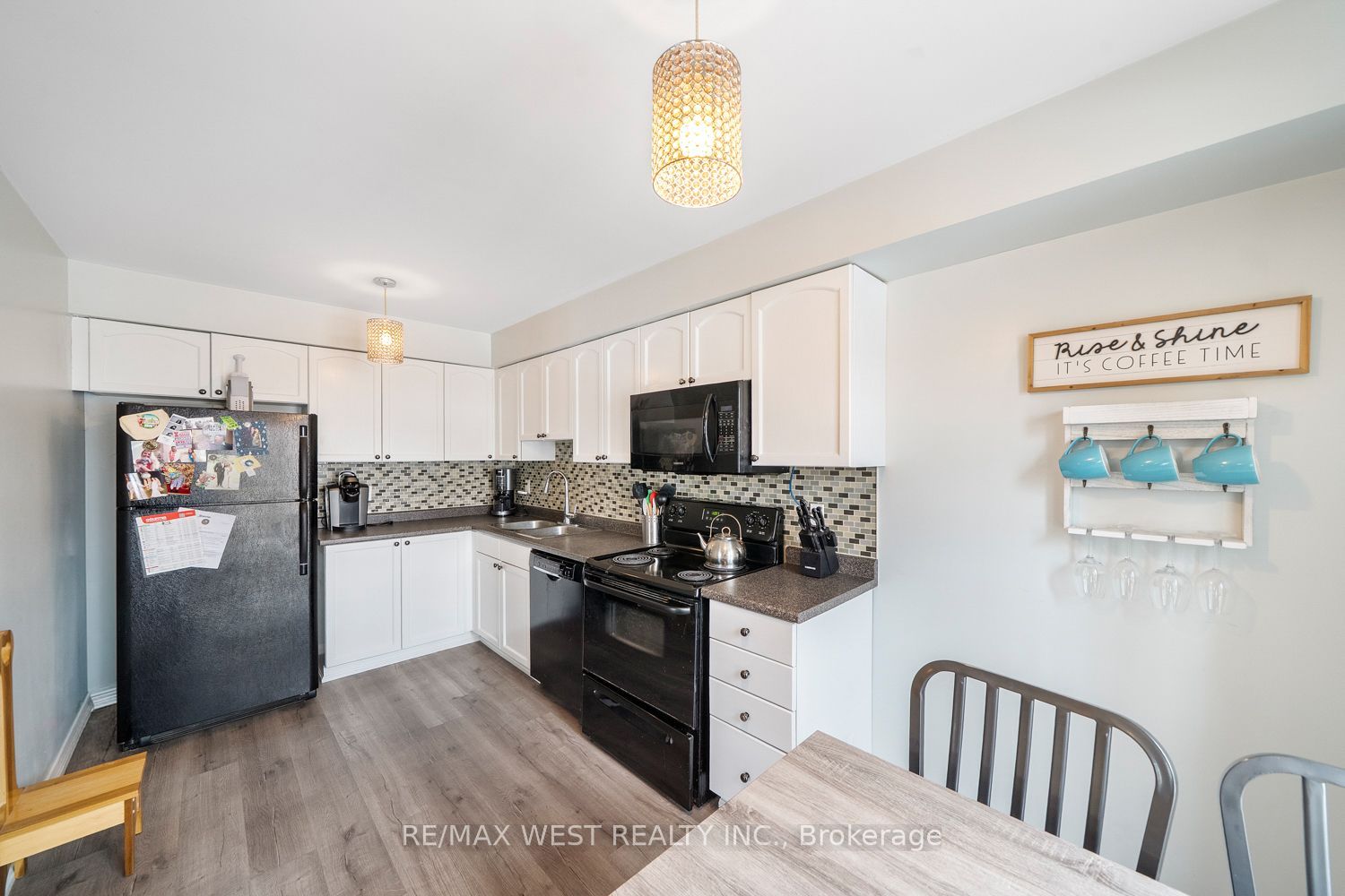 Unit 4 - 17 Cheltenham Road, Barrie 5