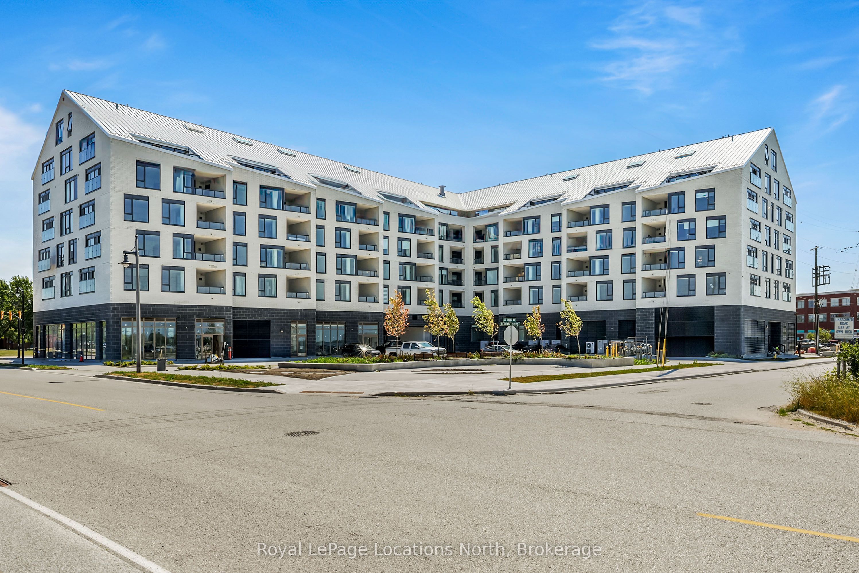 Unit 410 - 31 Huron Street, Collingwood 2