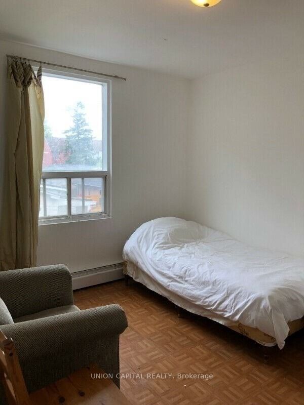 Unit 2 - 2015 Davenport Road, Toronto 2