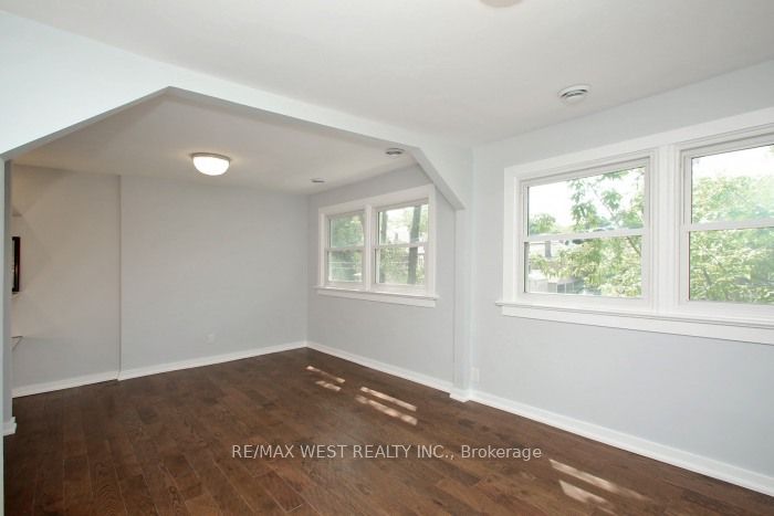Unit Upper Level - 420 Annette Street, Toronto 5