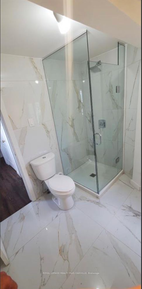 Unit 4 - 564 Lyons Lane, Oakville 3