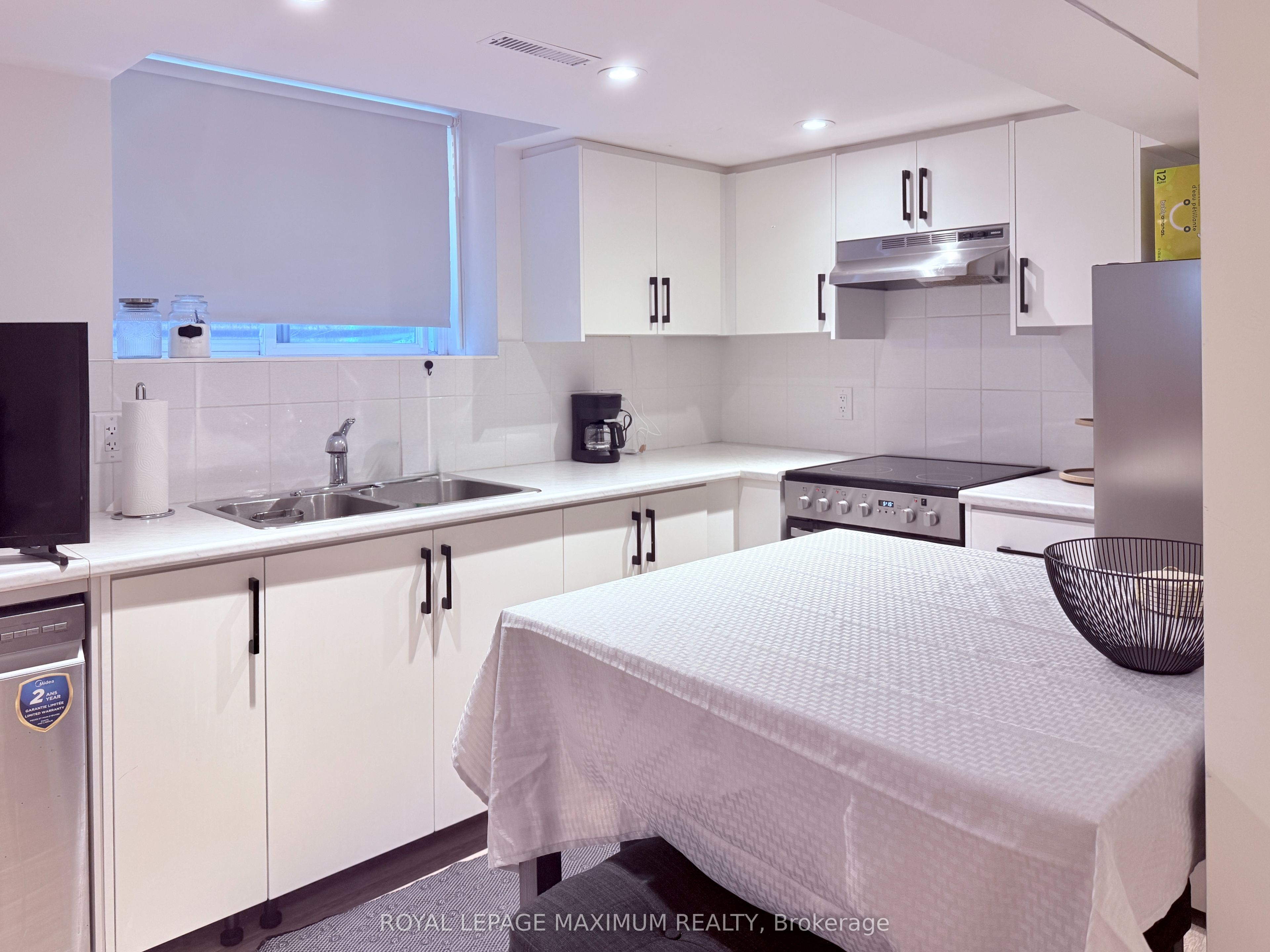 Unit (B) Lower - 82 Calvington Drive, North York 5