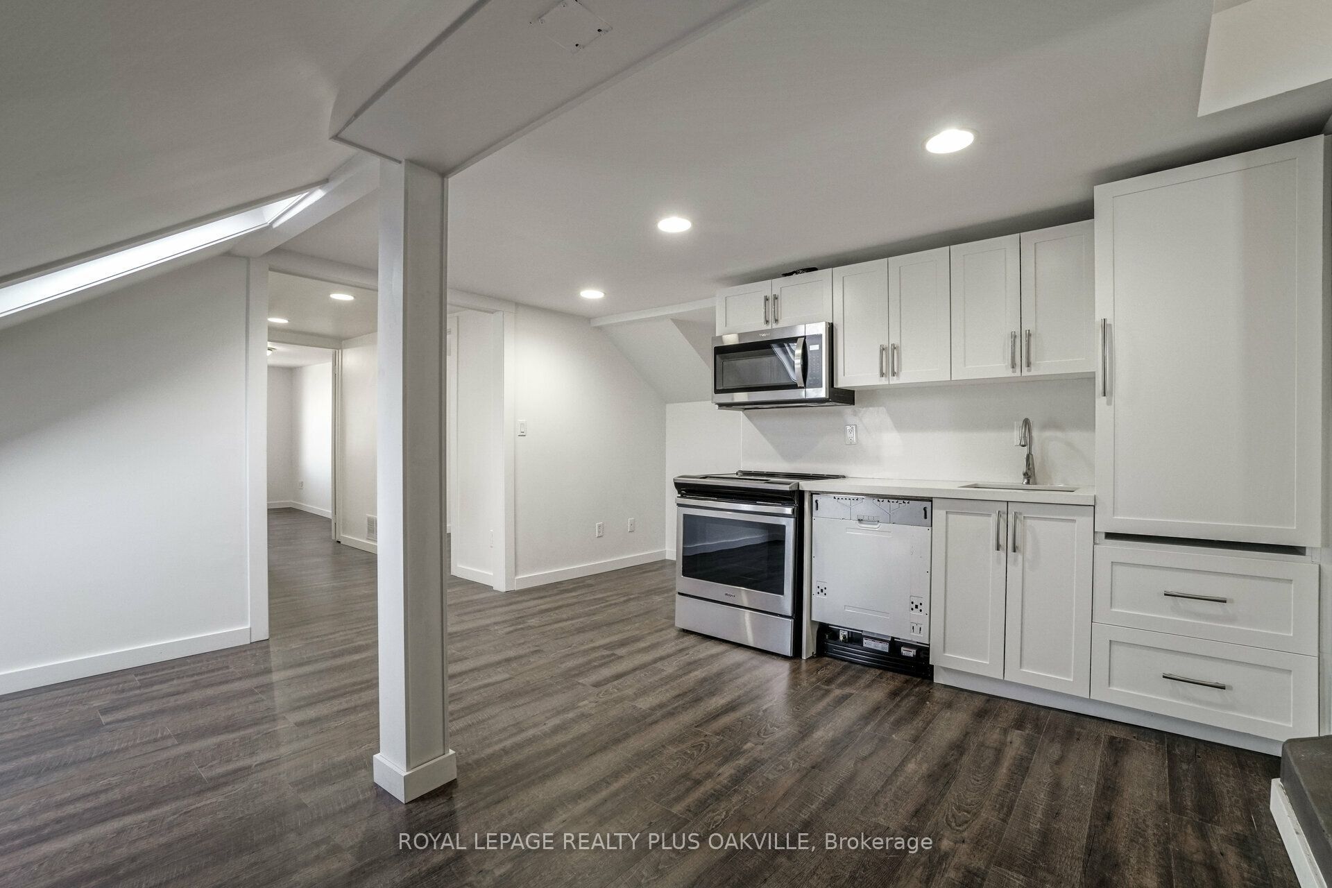 Unit 2 - 564 Lyons Lane, Oakville 3
