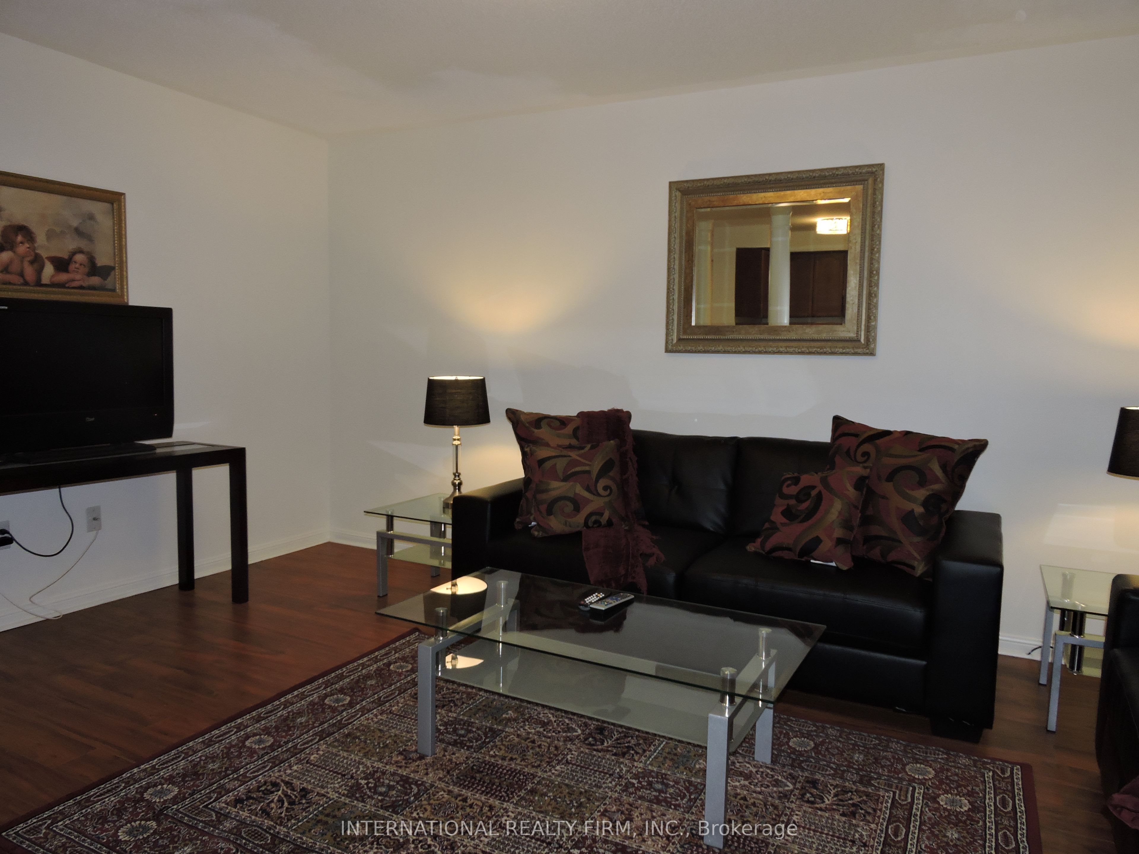 2453 Baintree Crescent, Oakville 2