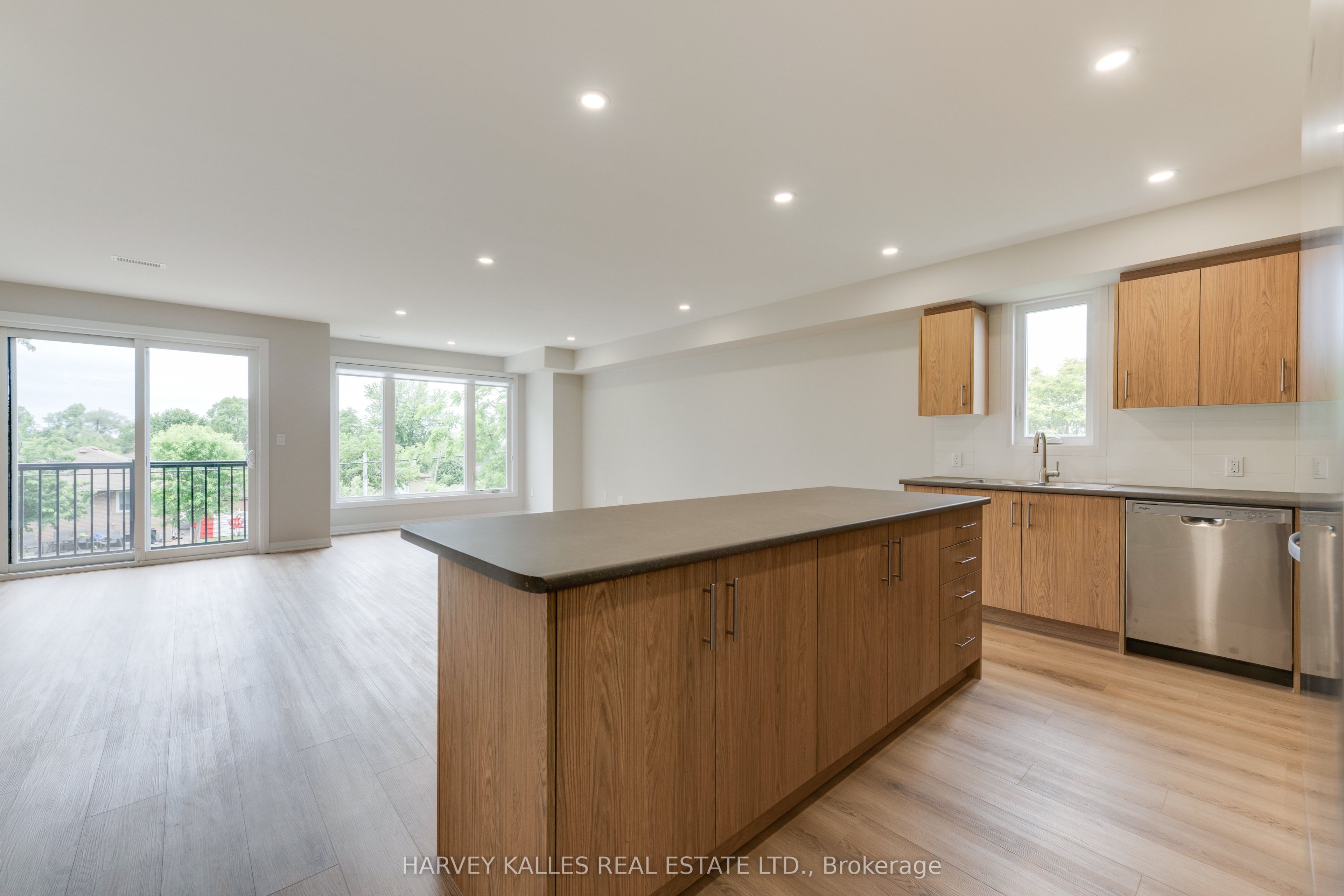 Unit 2 - 165 Spalding Road, North York 4