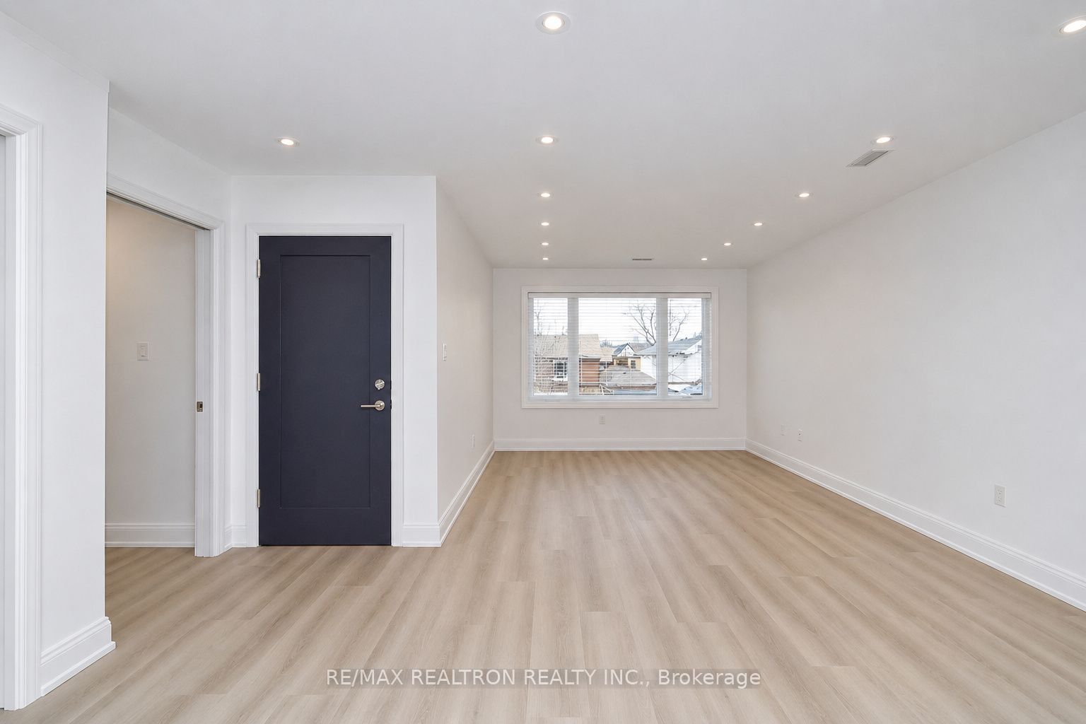 Unit 5 - 230 Boon Avenue, Toronto 2