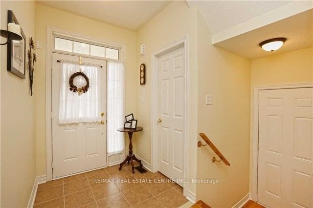 43 Joywill Court, Brampton 4