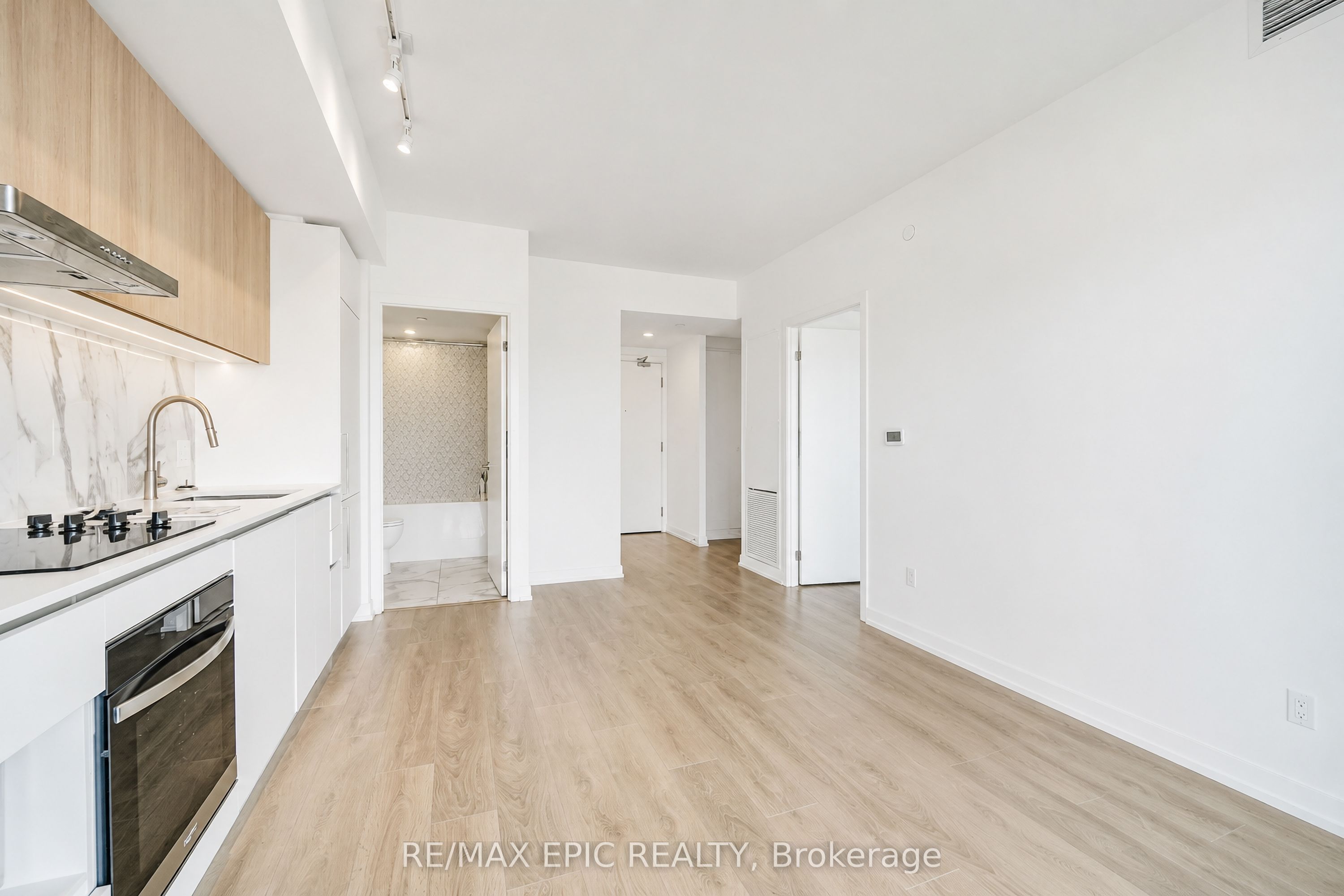 Unit 928 - 1100 Sheppard Street W, North York 4