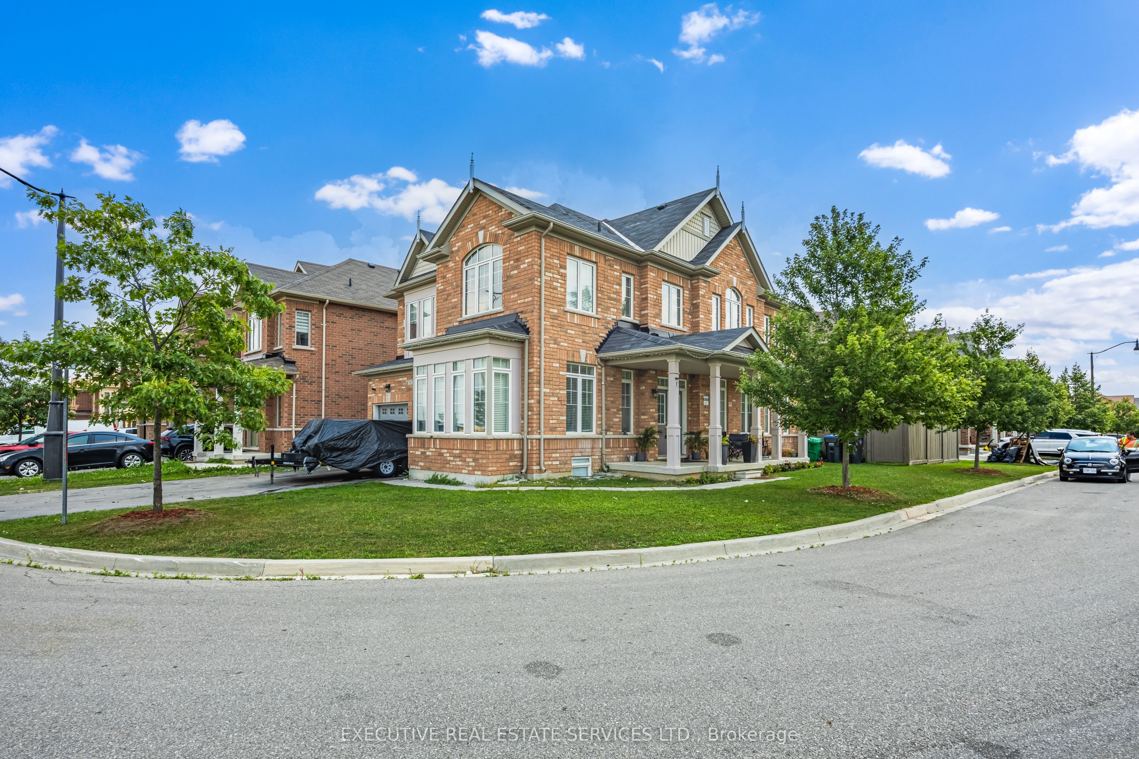 61 Truro Circle N, Brampton 2