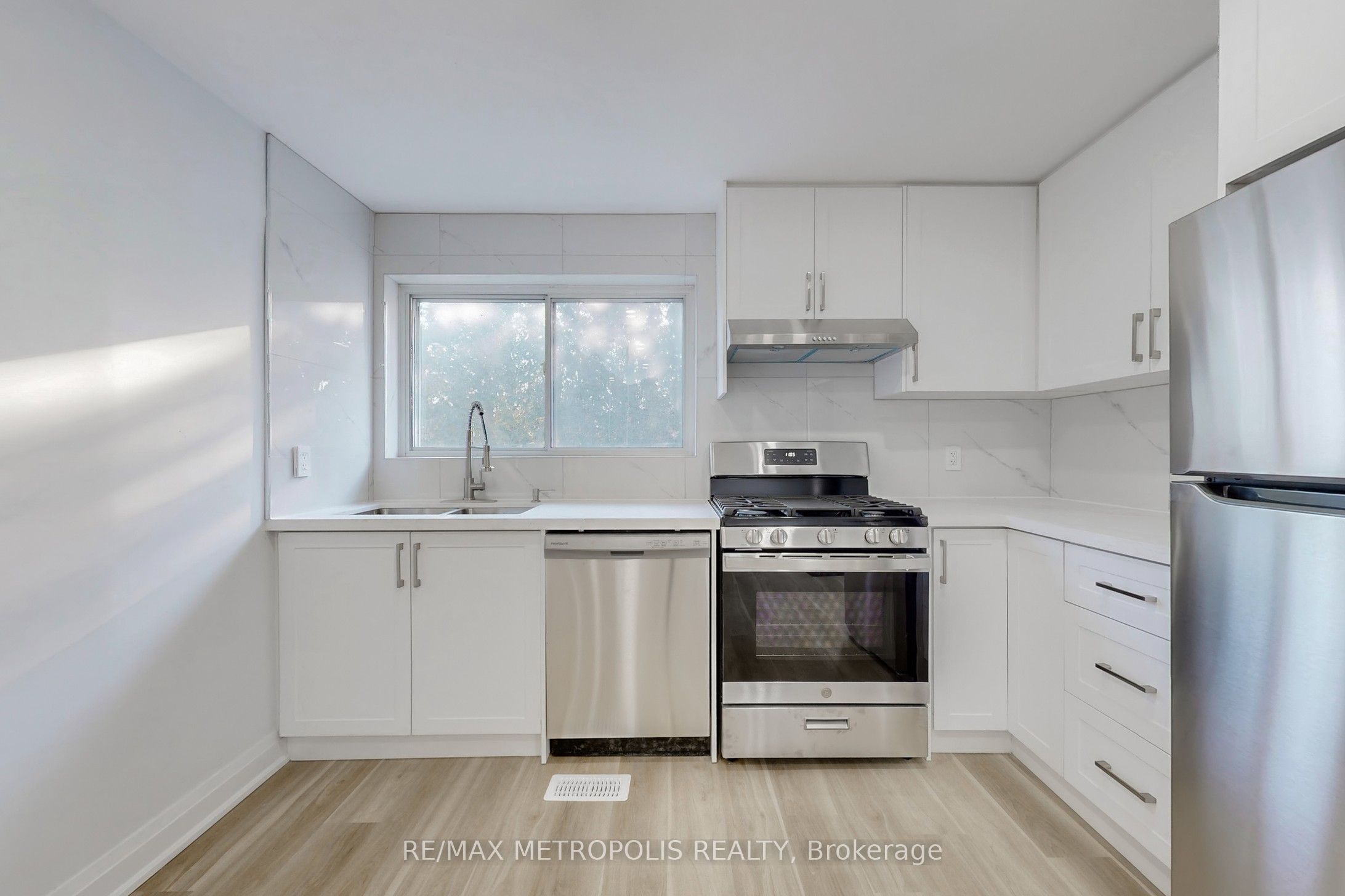 Unit Upper - 85 Primula Crescent, North York 5