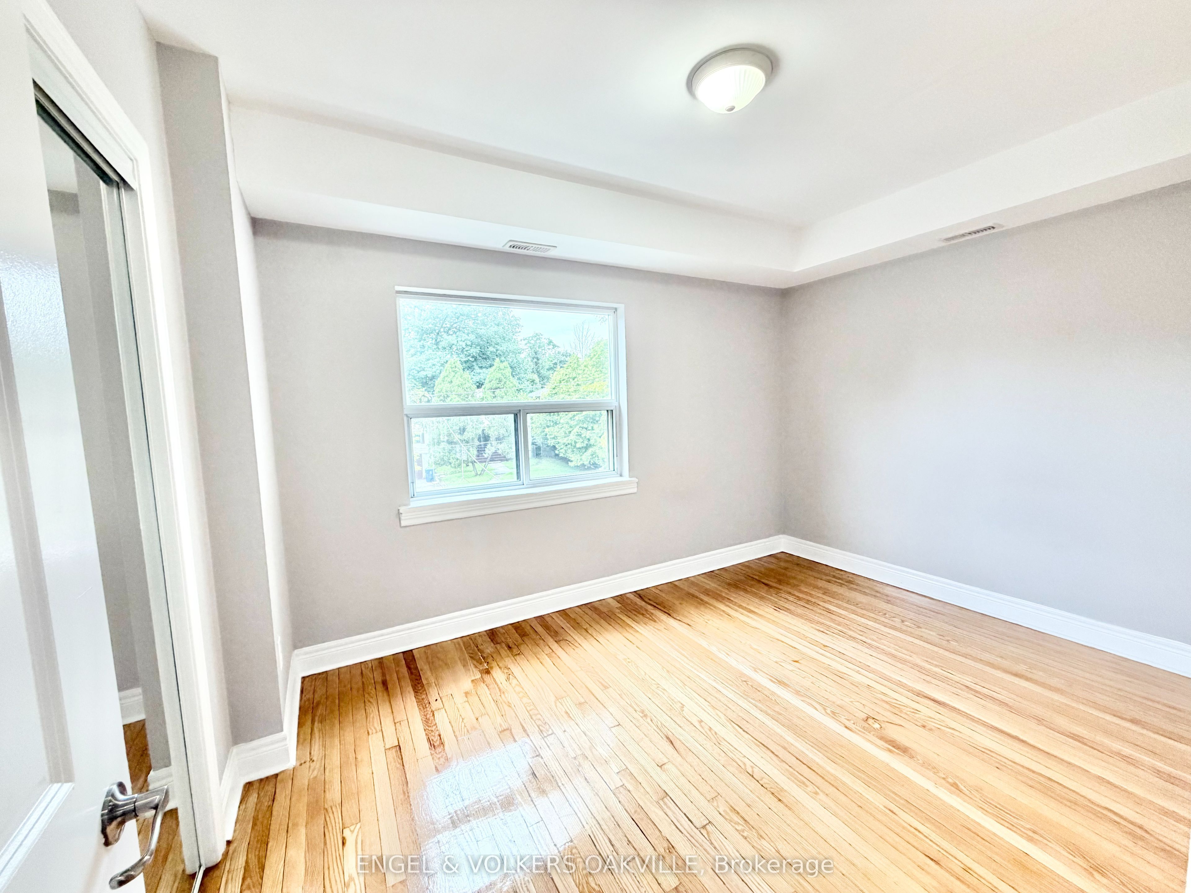 Unit 302 - 15 Thirty Third Street, Etobicoke 5
