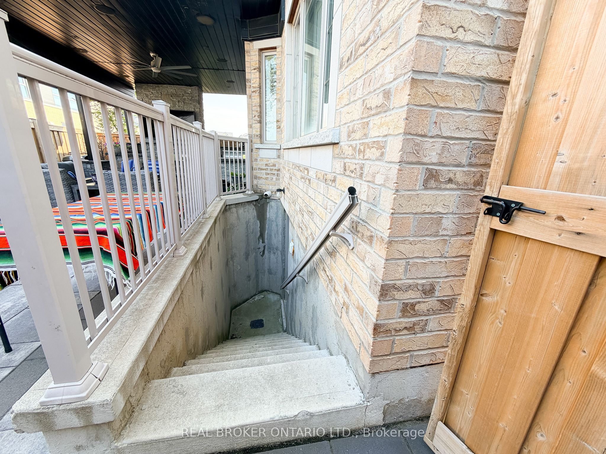 Unit Basement - 135 Goodwin Crescent, Milton 2
