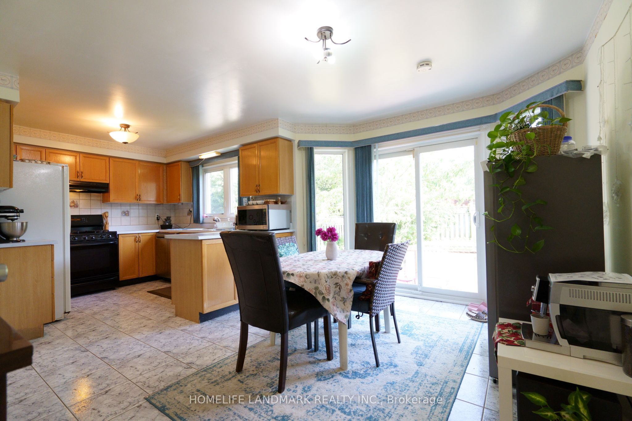 2914 Peacock Drive, Mississauga 5