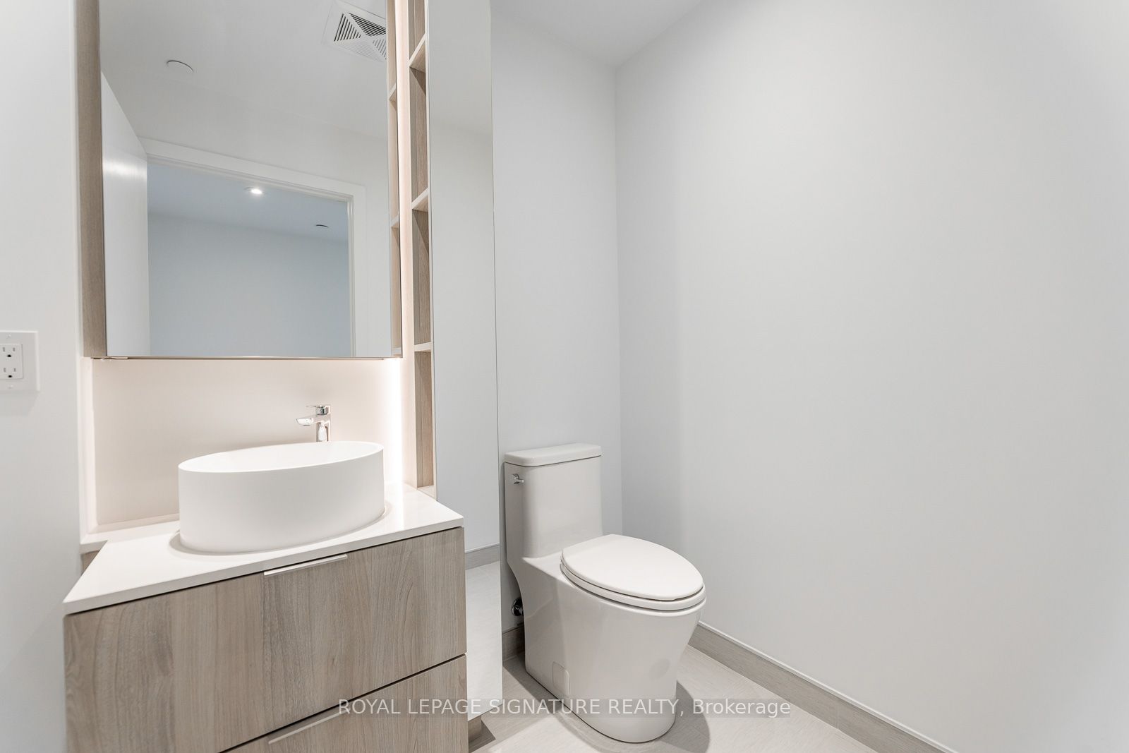 Unit 518 - 28 Ann Street, Mississauga 4