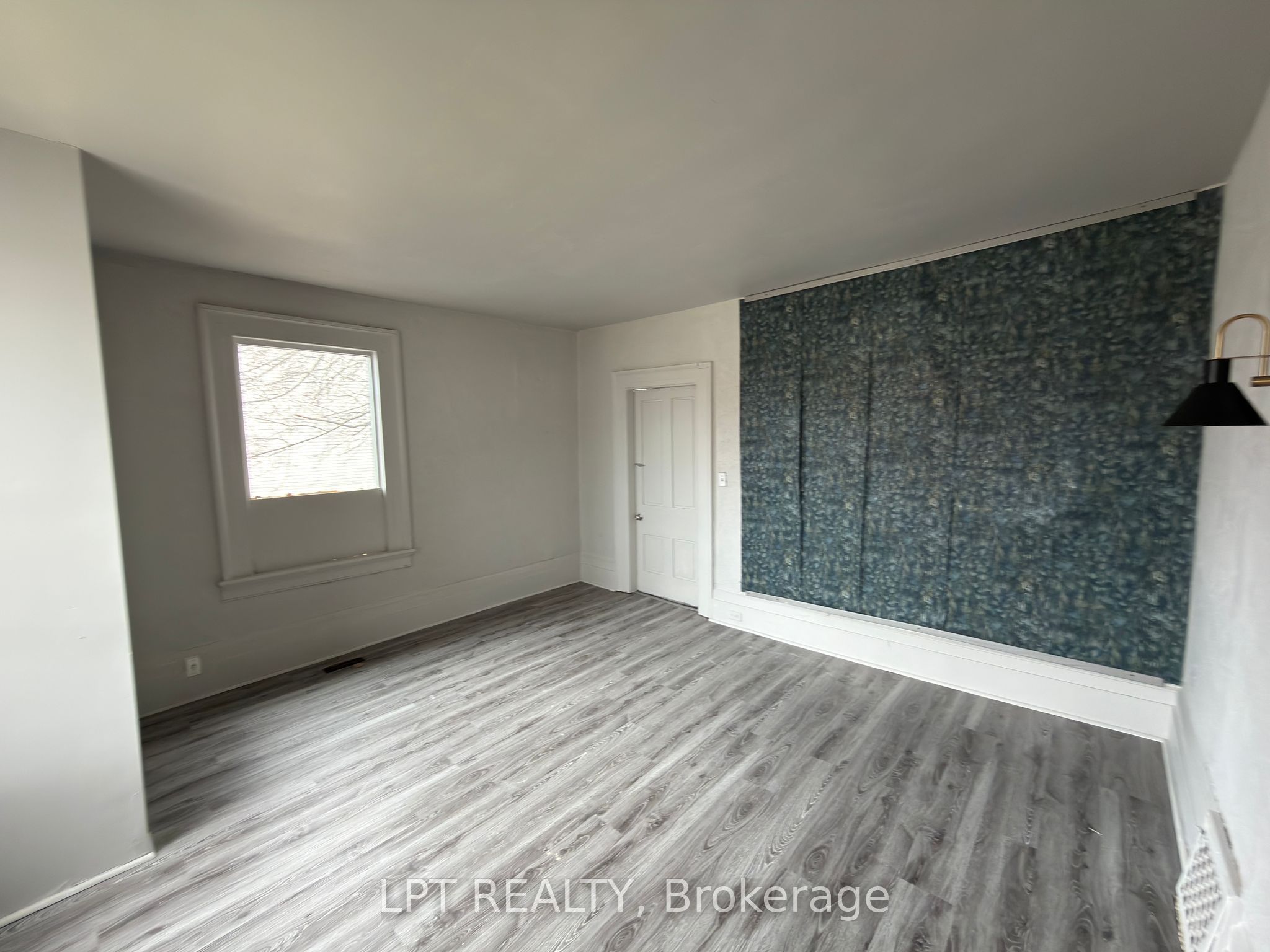 37 Elizabeth Street N, Brampton 4