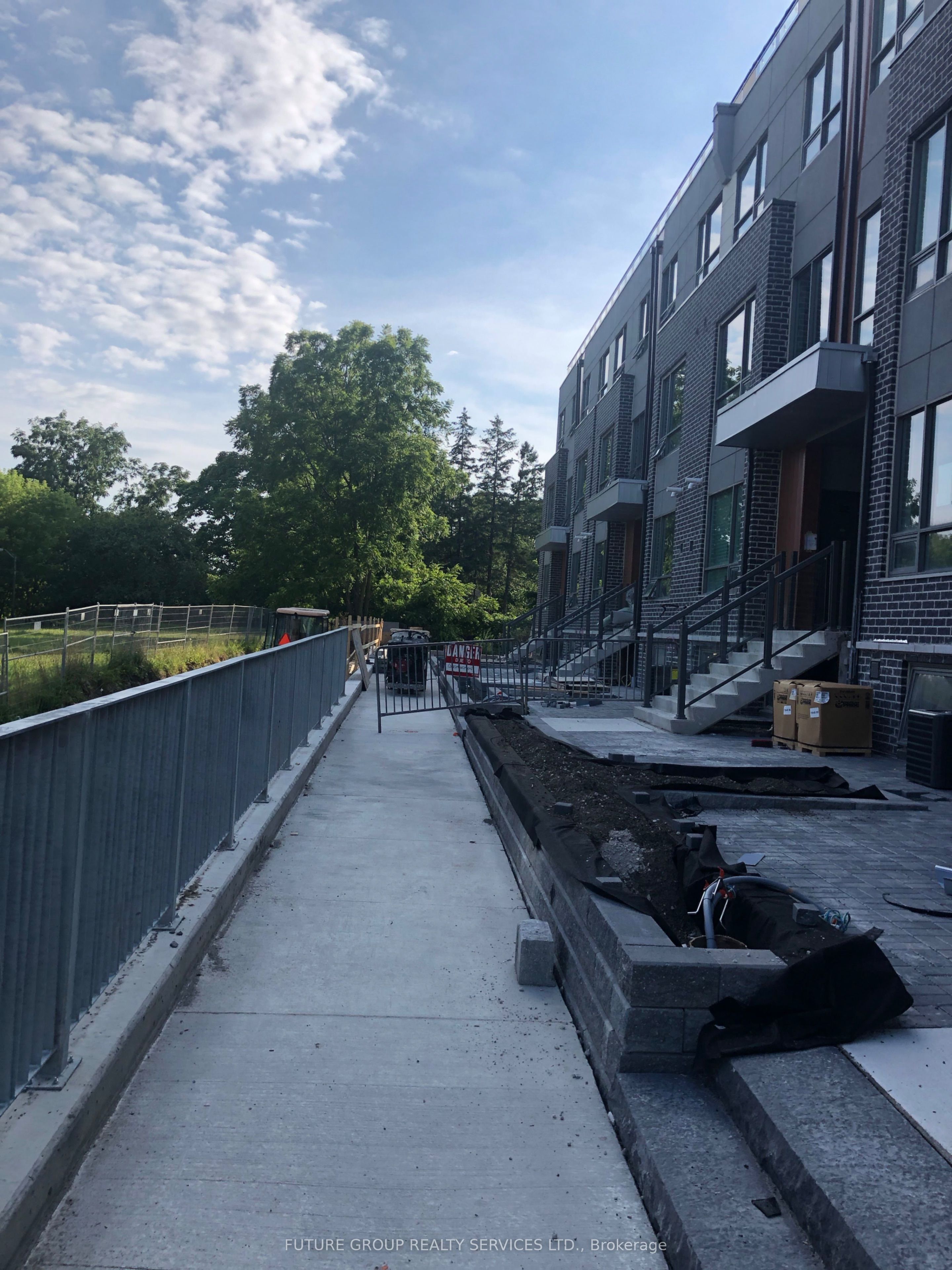 Unit 15 - 650 Atwater Avenue, Mississauga 2