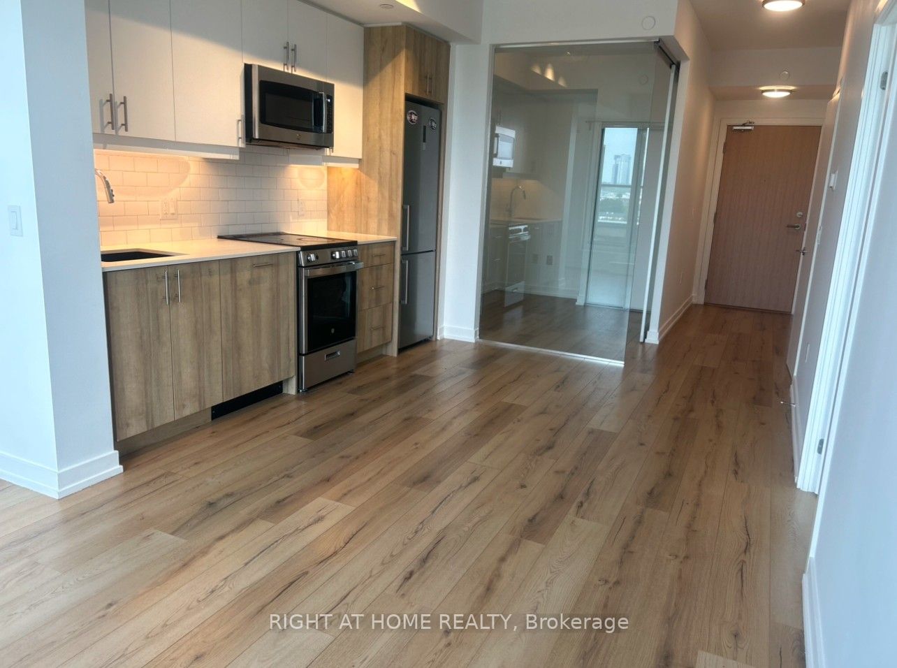 Unit 704 - 1195 The Queensway, Etobicoke 4