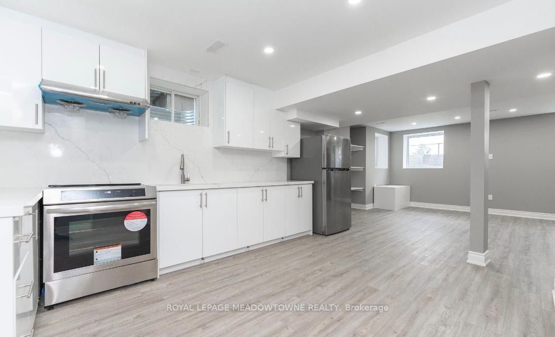 Unit Basement - 127 Yates Drive, Milton 4