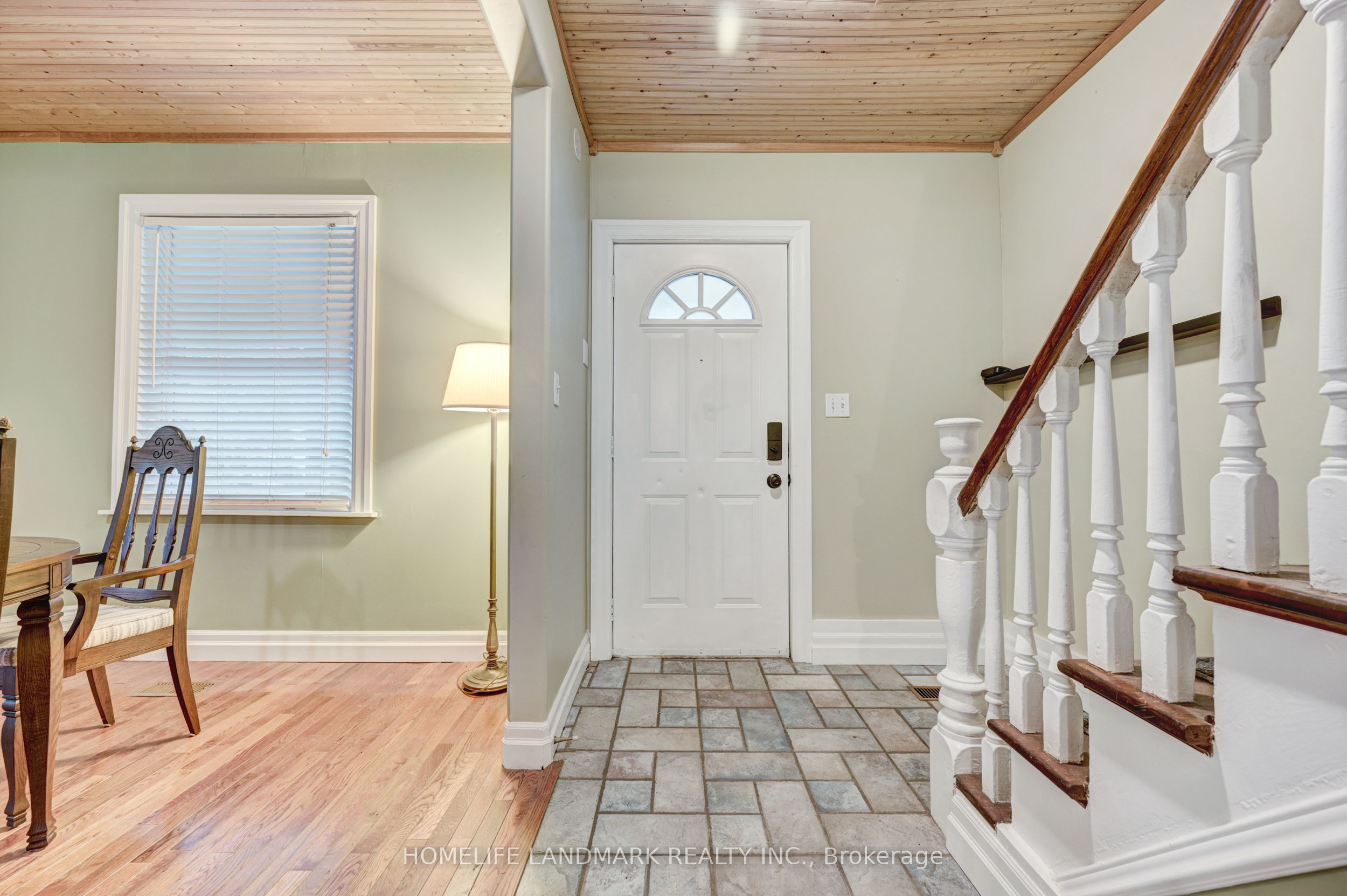 2174 New Street, Burlington 4