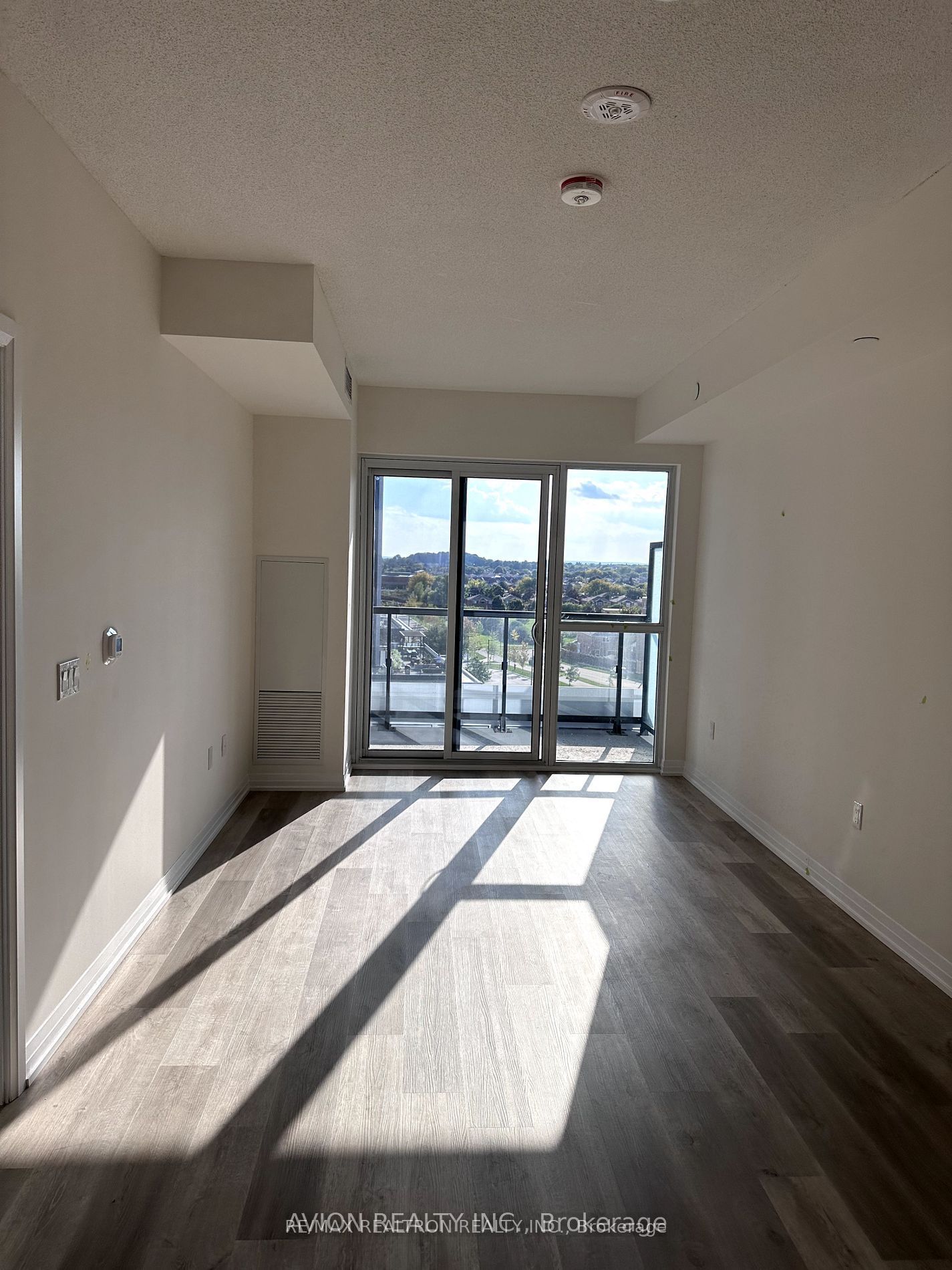 Unit 515 - 15 Watergarden Drive, Mississauga 3