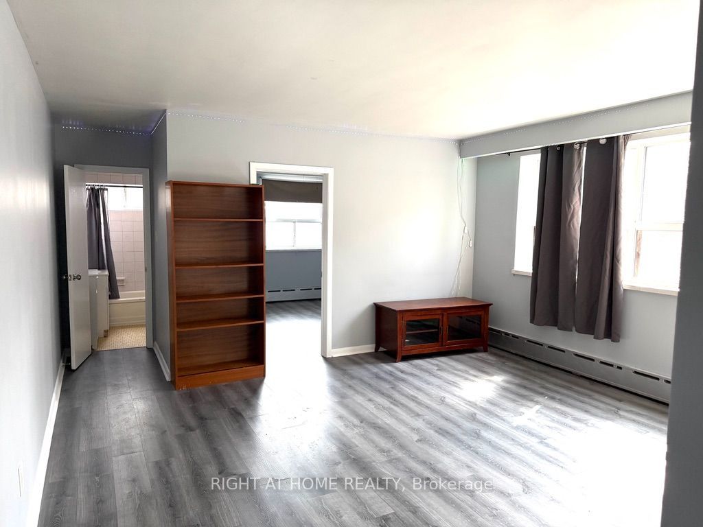 Unit 3 - 115 Eighth Street, Etobicoke 4
