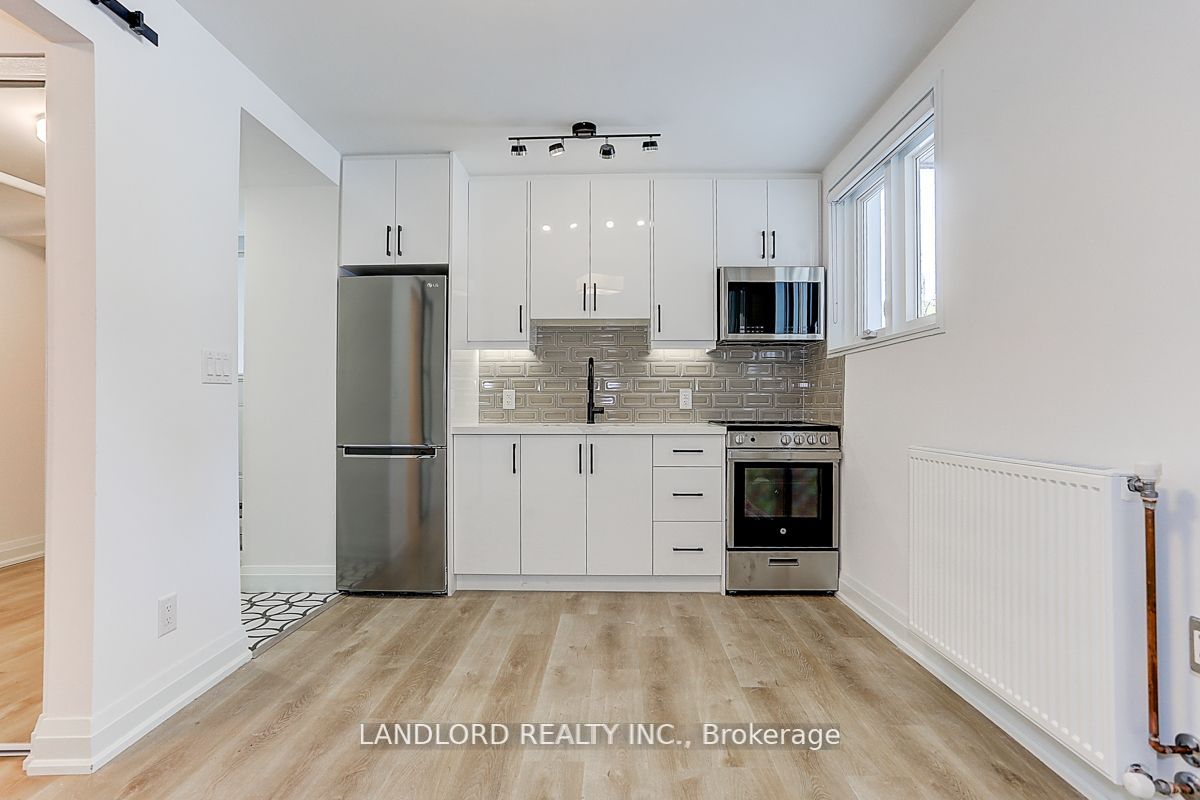 Unit 23 - 2520 Bloor Street W, Toronto 2