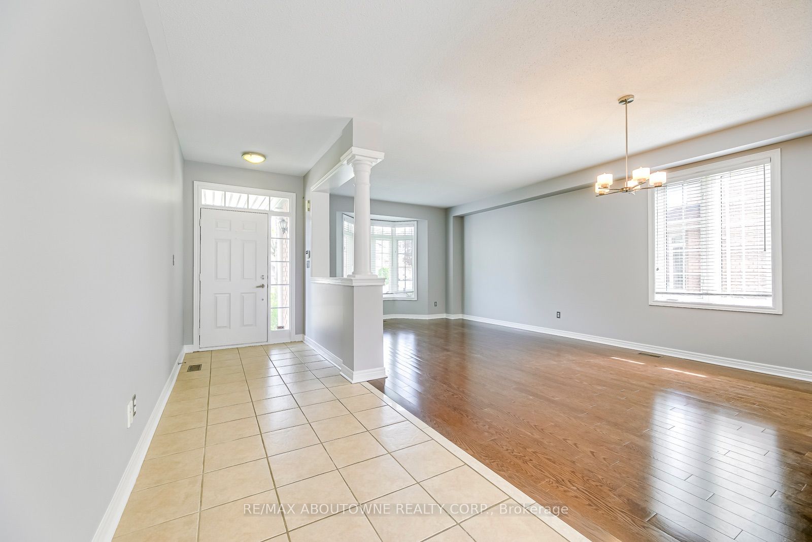 2290 Woodmont Crescent S, Oakville 5