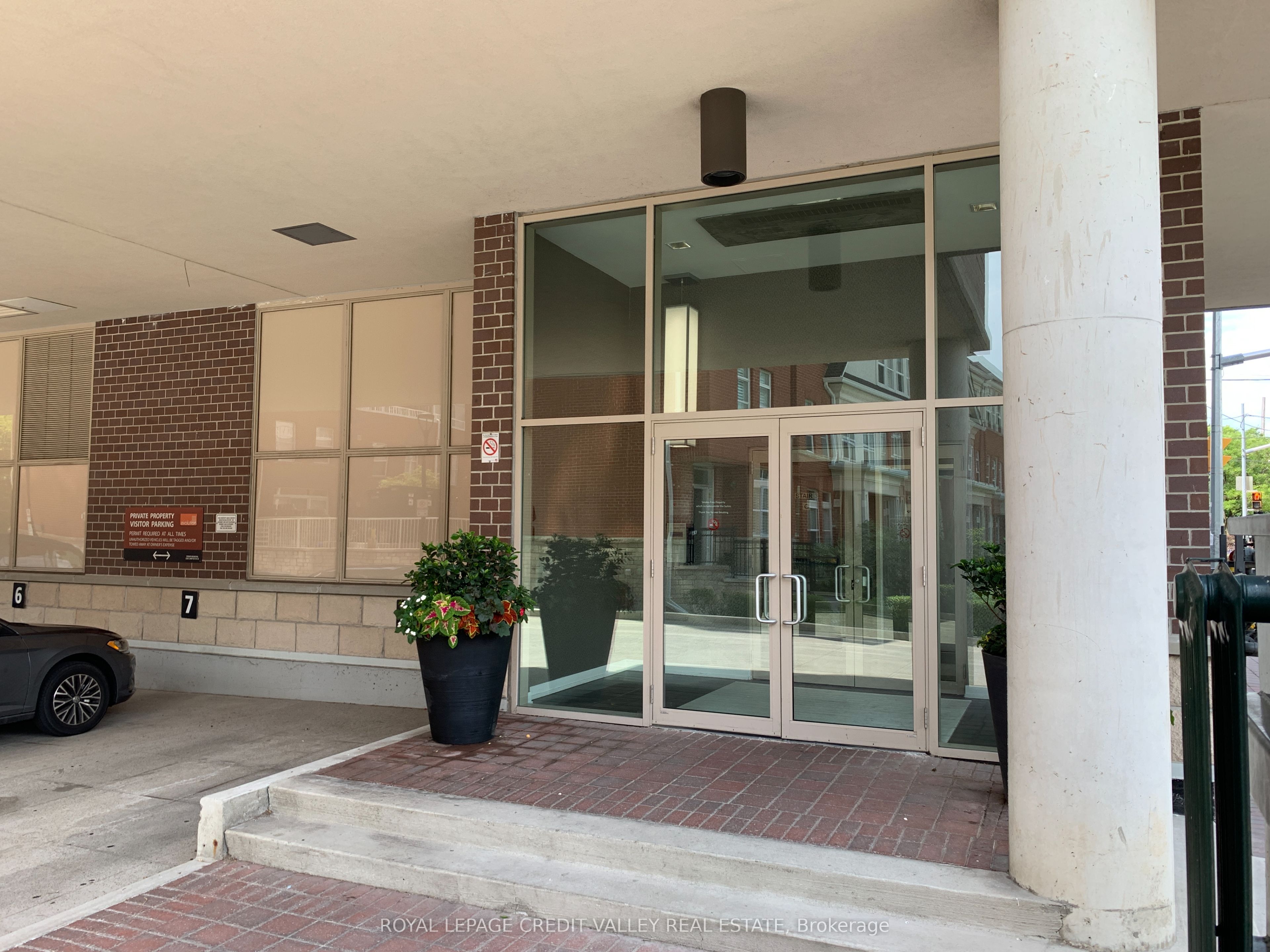 Unit 308 - 5101 Dundas Street W, Etobicoke 2