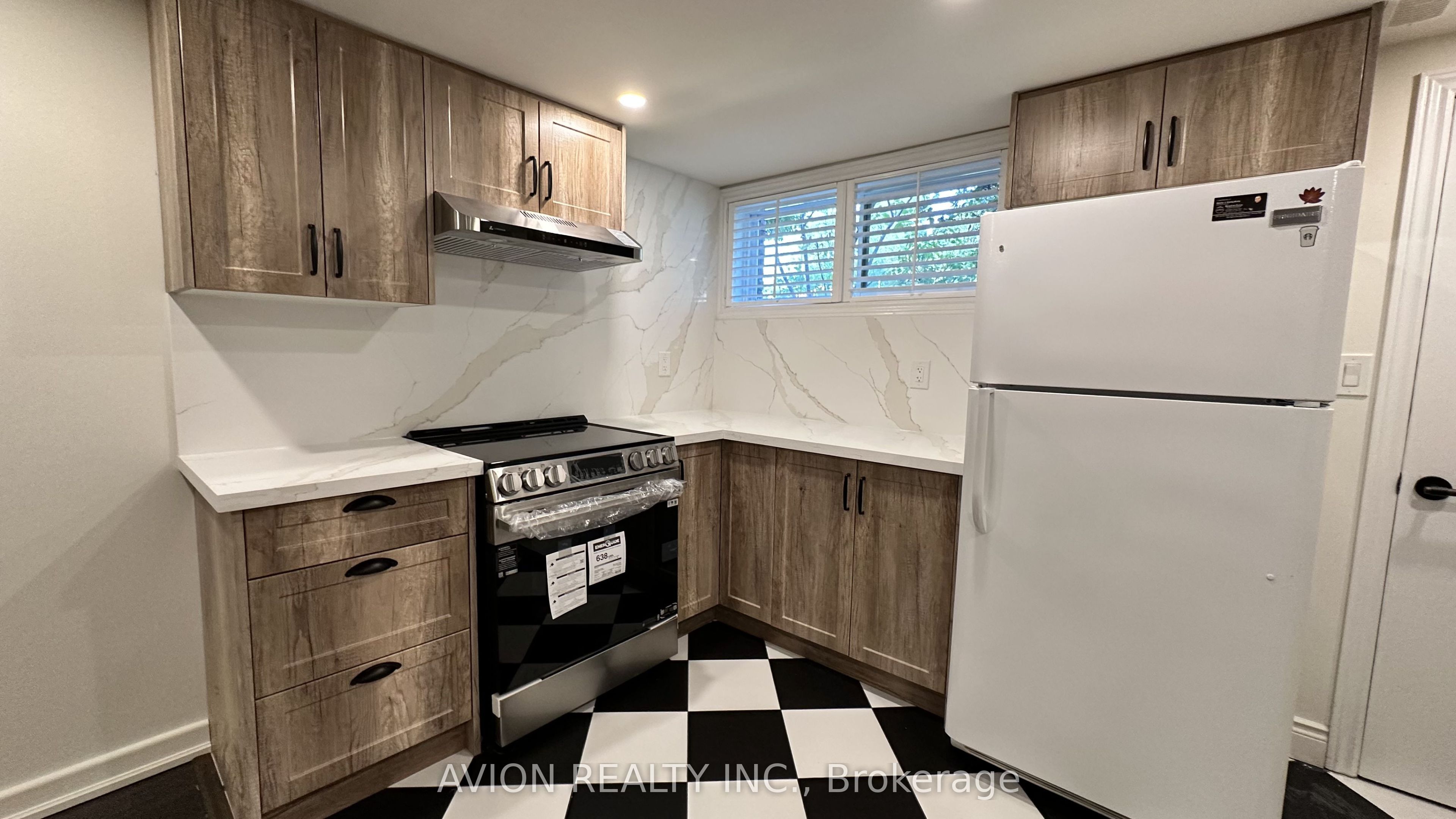 Unit BSMT - 570 Exbury Crescent, Mississauga 2