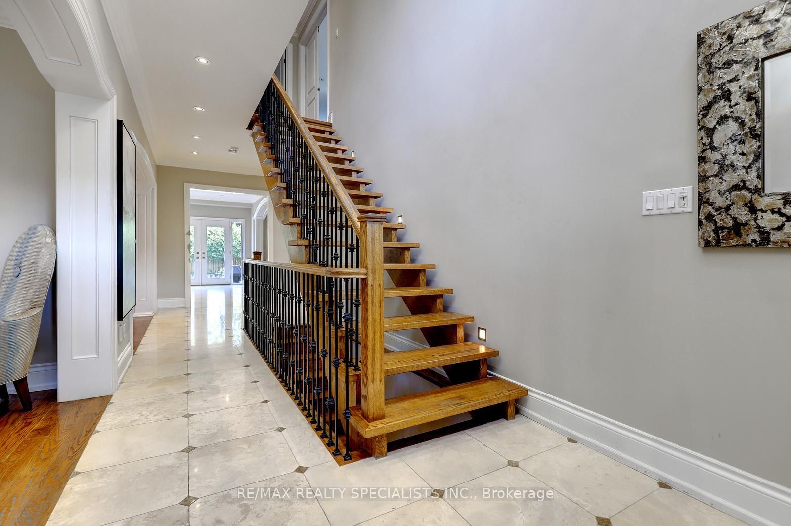 7 Fairlin Drive, Etobicoke 4