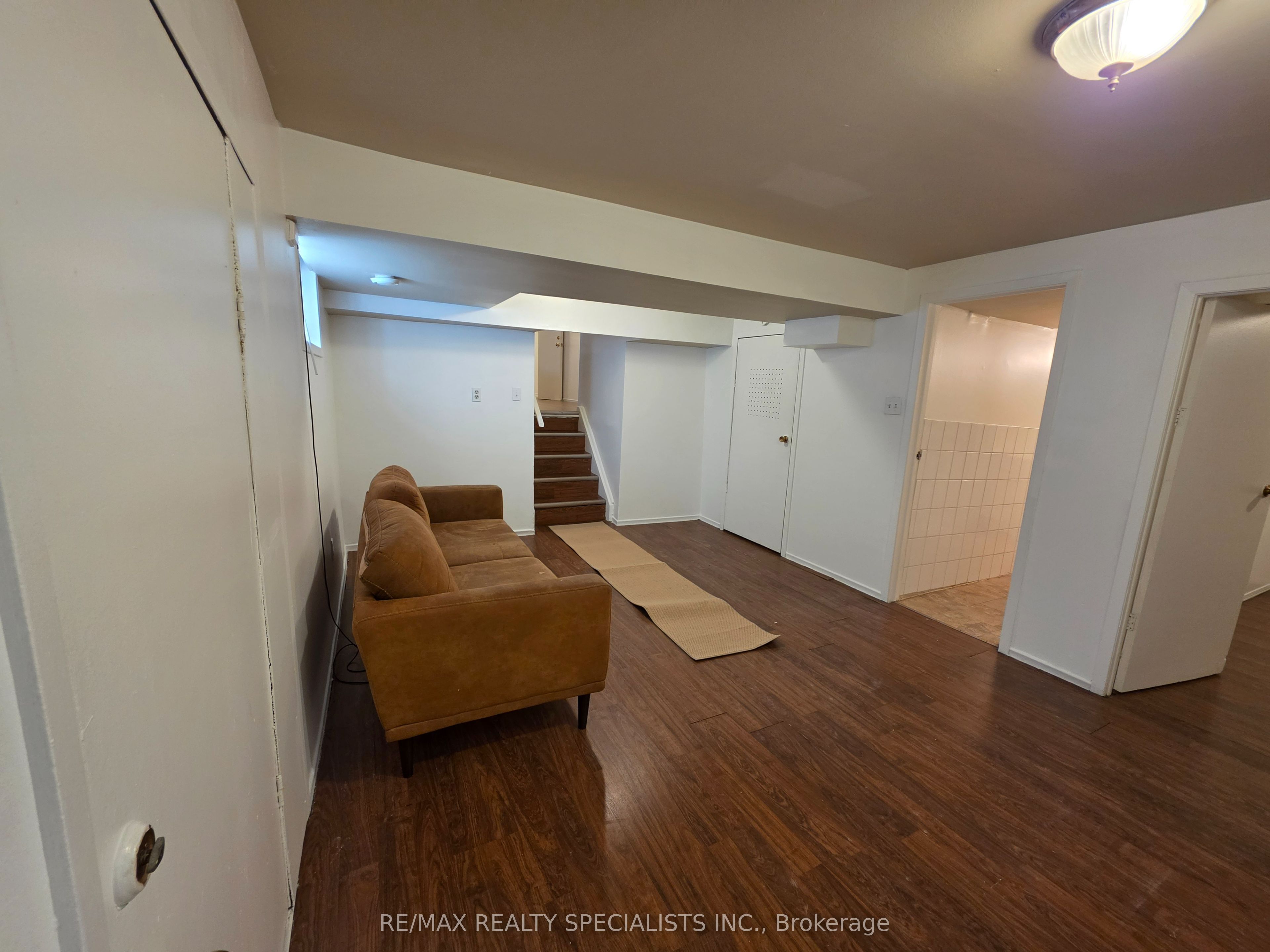 52 Simmons Boulevard, Brampton 5