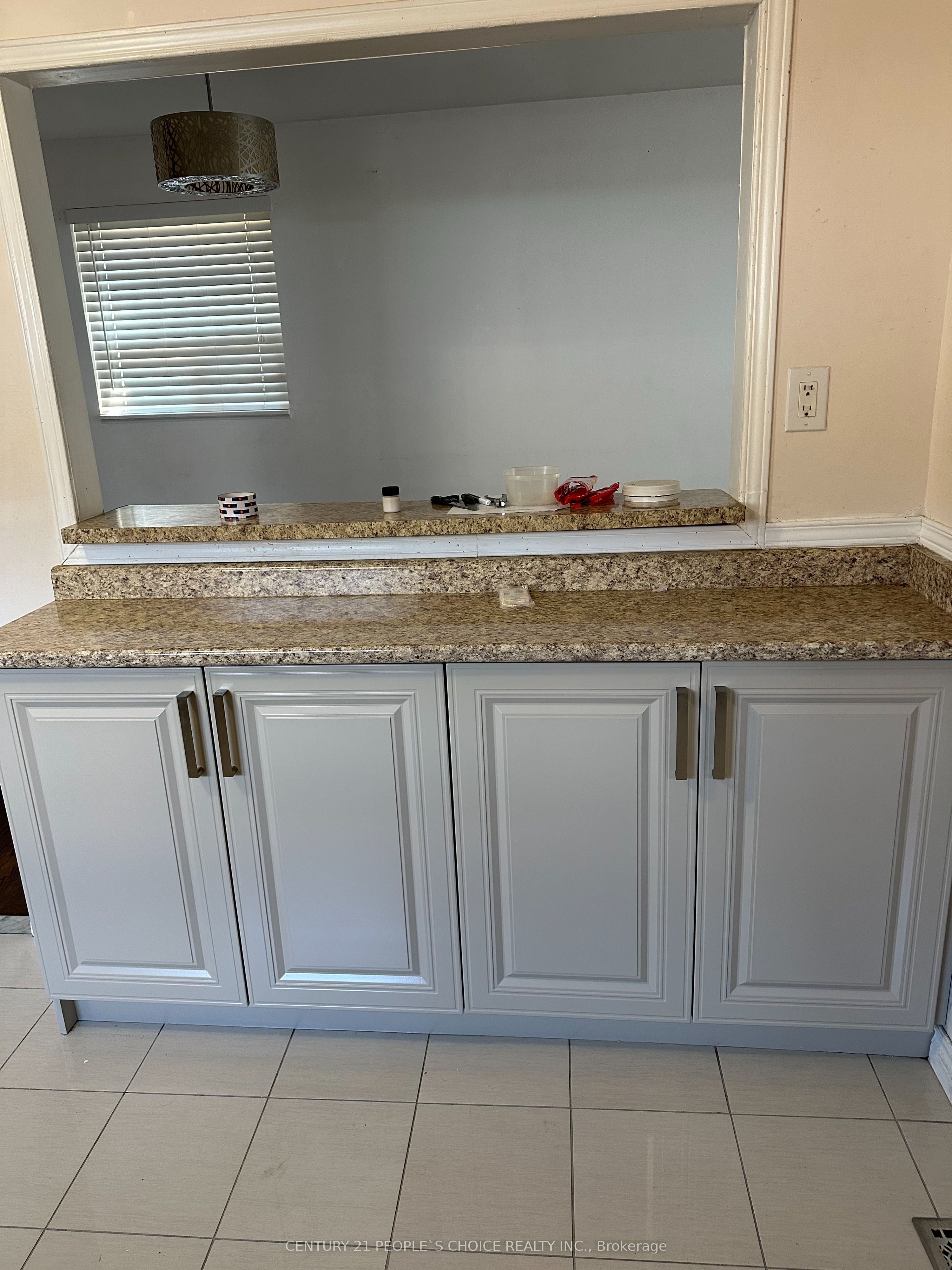 Unit Upper - 72 Cathcart Crescent, Brampton 3