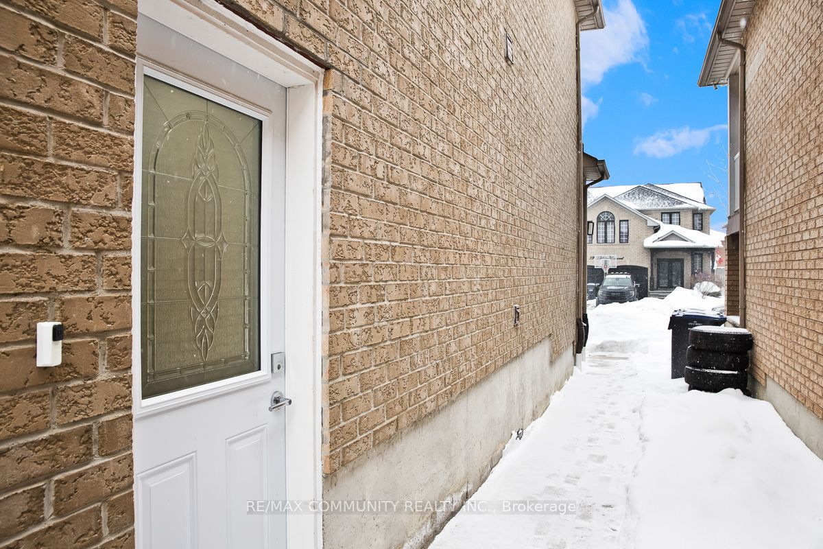 Unit Bsmt - 64 Fallstar Crescent, Brampton 2
