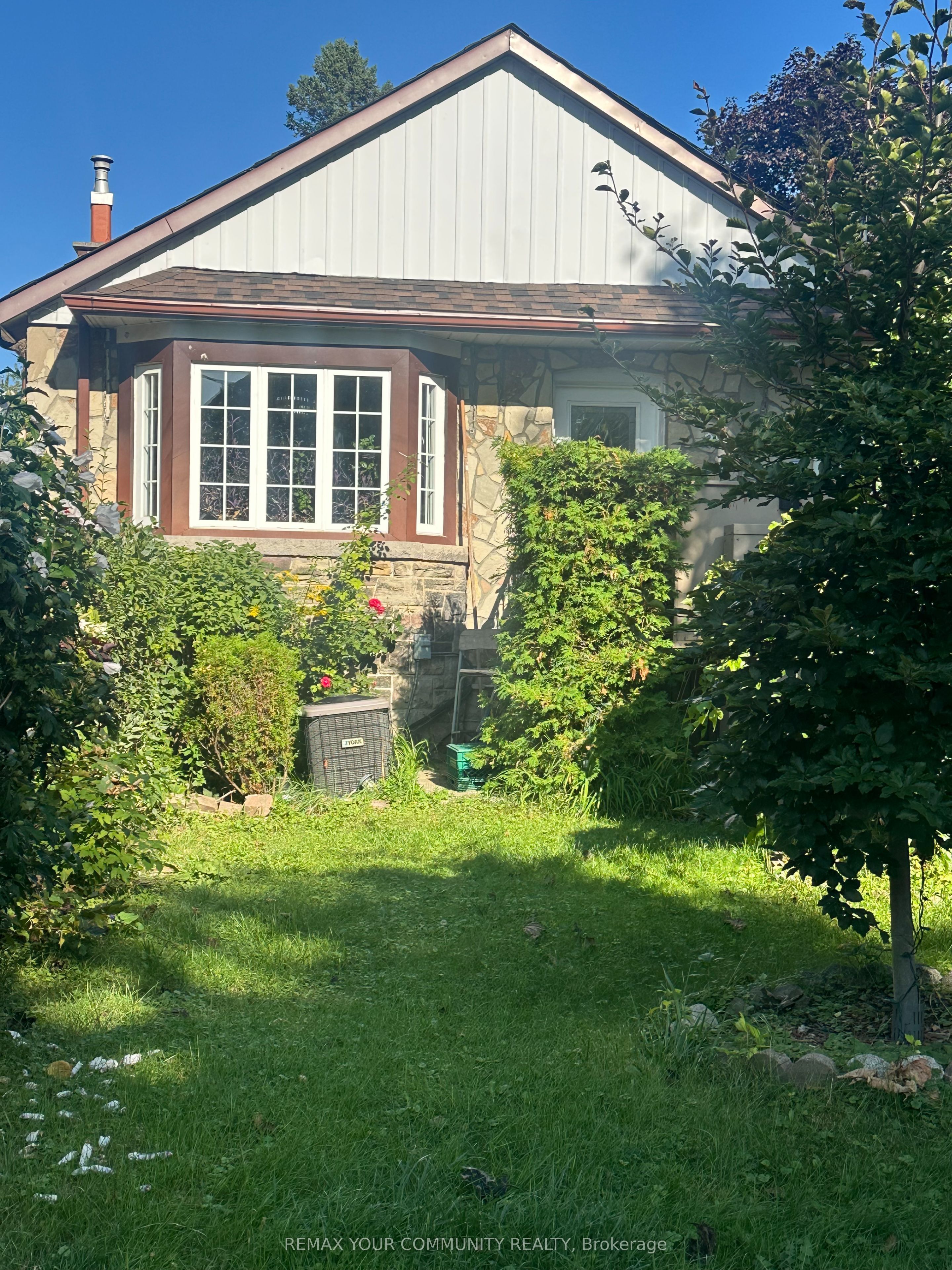 25 Ninth Street, Etobicoke 2